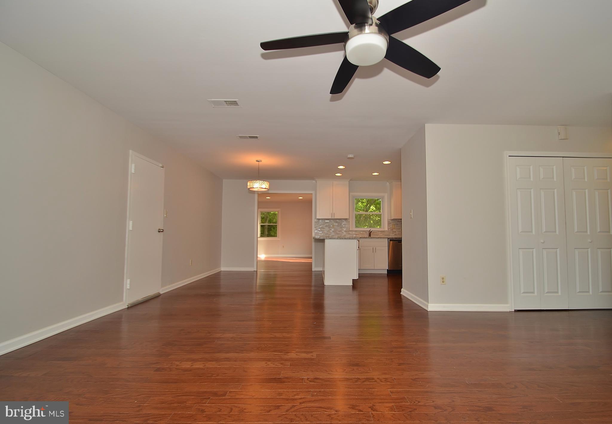 RAMBLING HILLS - Residential