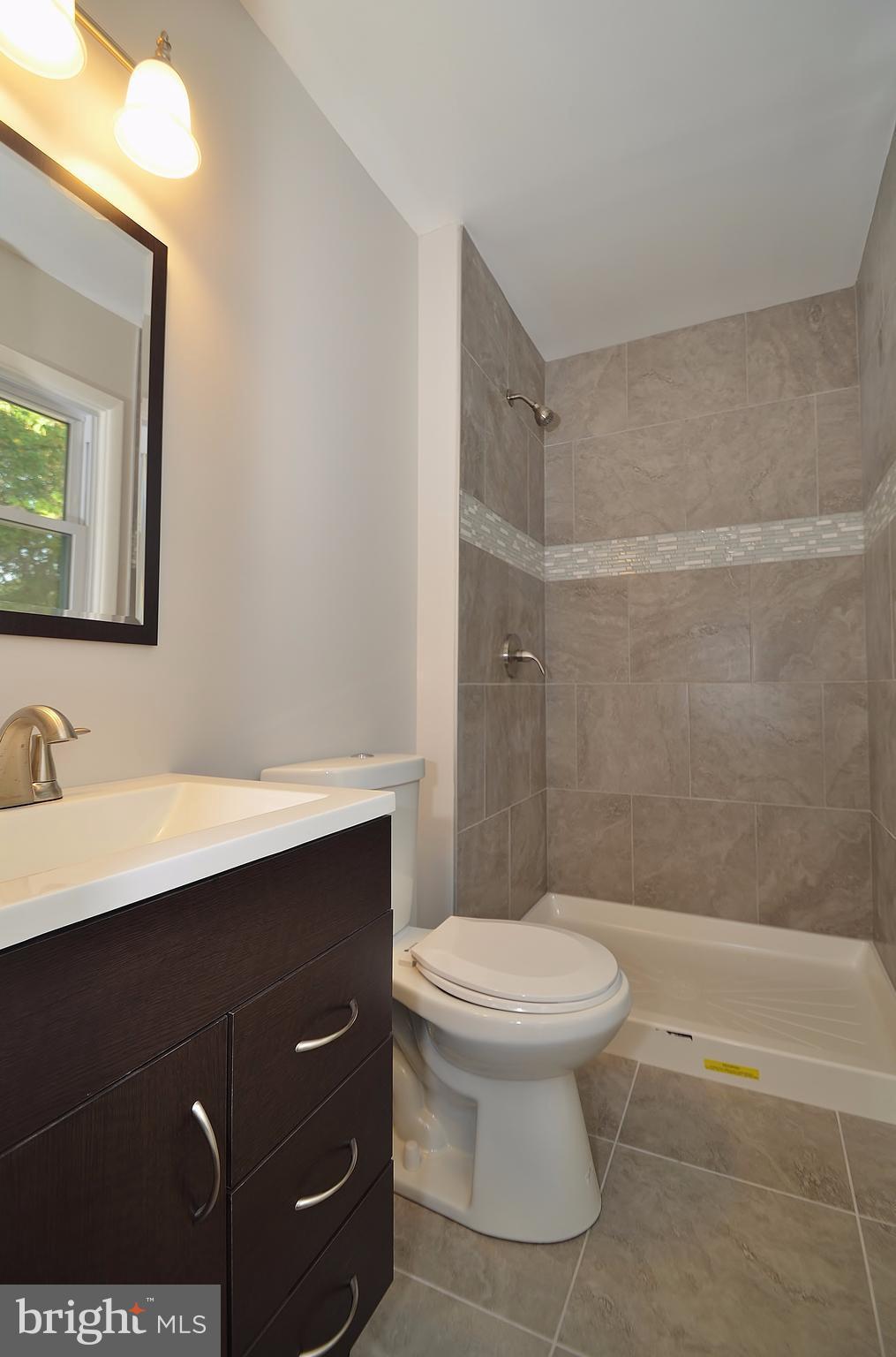 RAMBLING HILLS - Residential