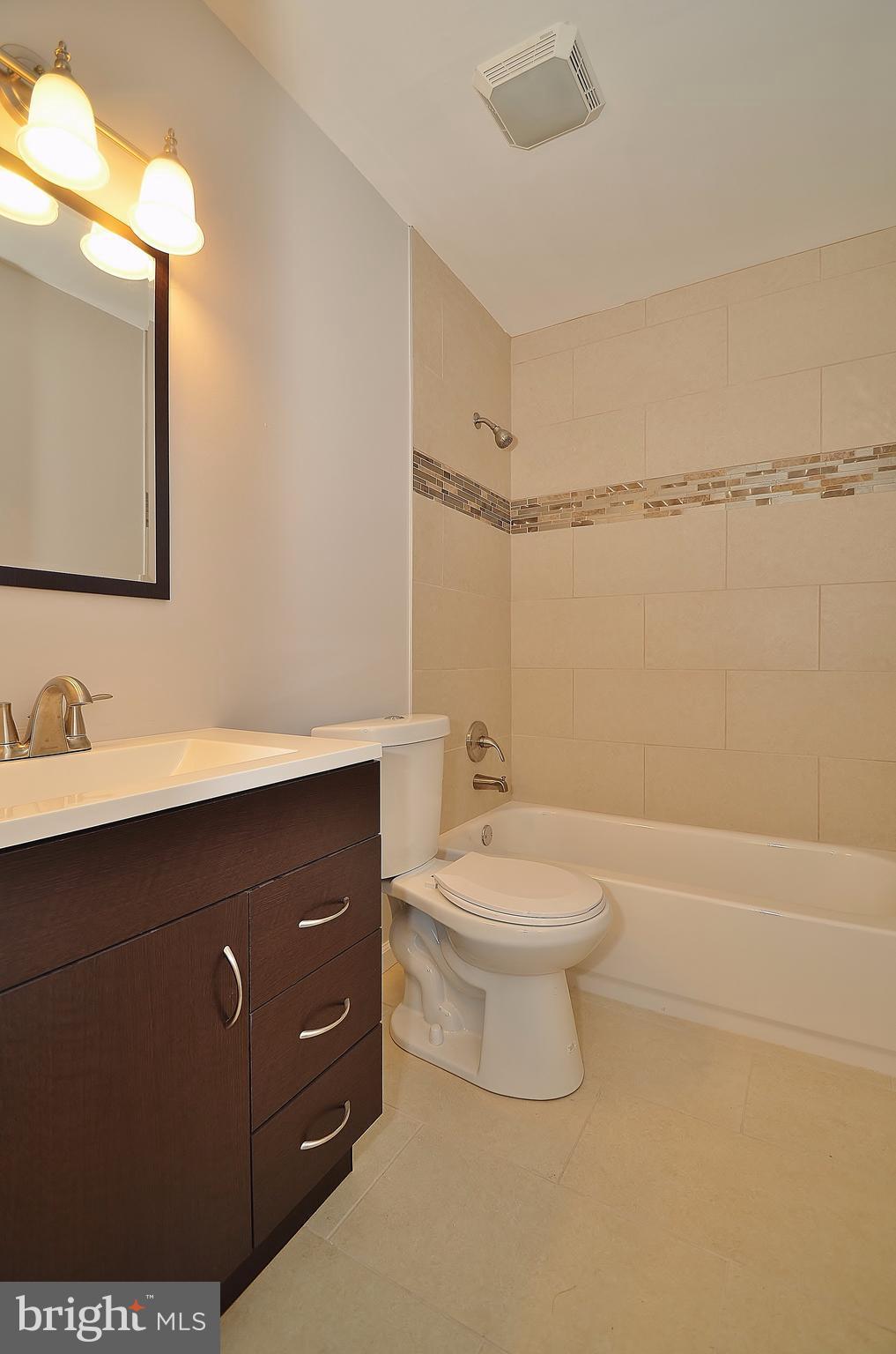 RAMBLING HILLS - Residential