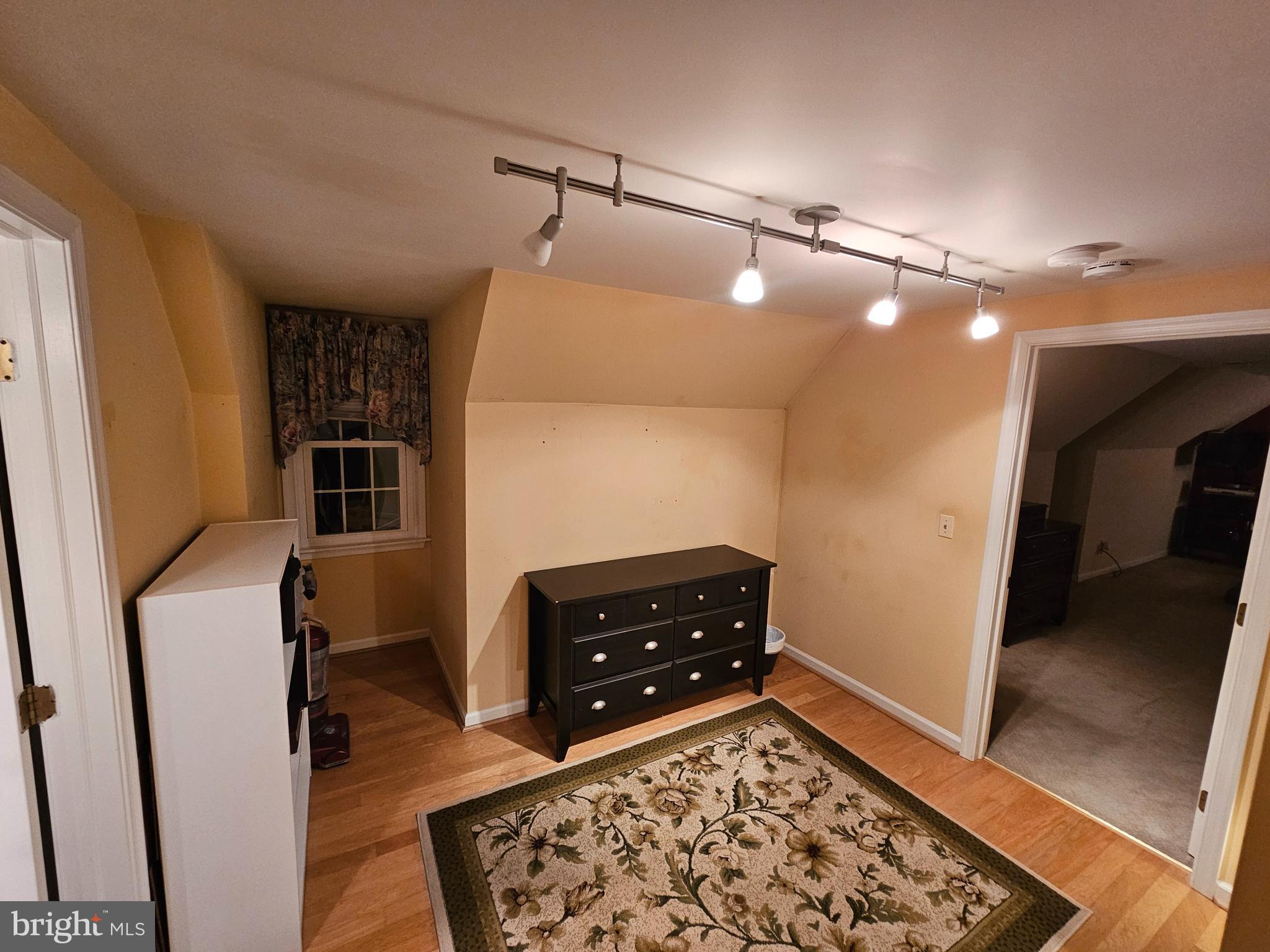 APPLE LANE - Residential