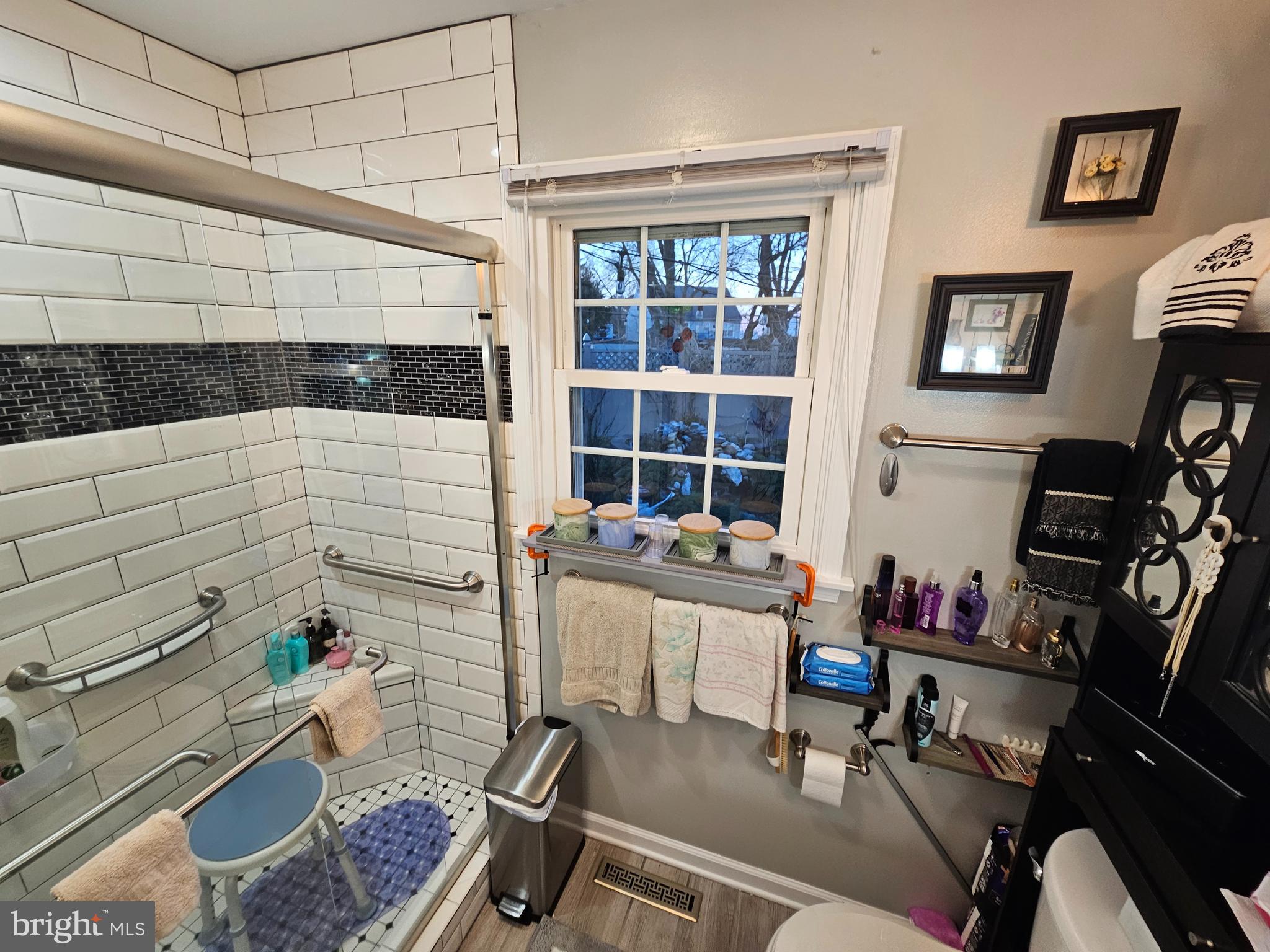 APPLE LANE - Residential