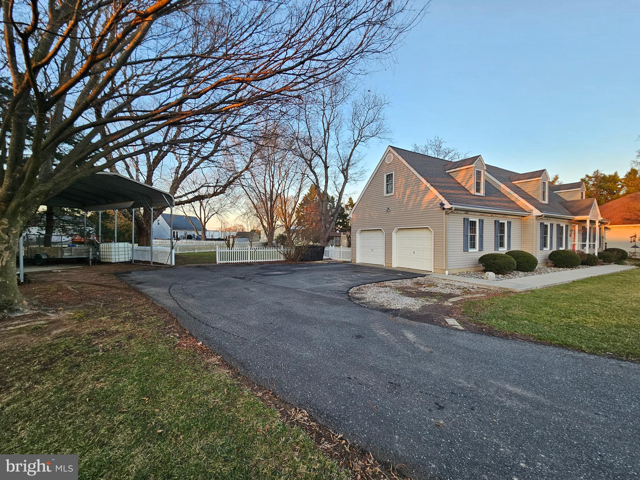 APPLE LANE - Residential