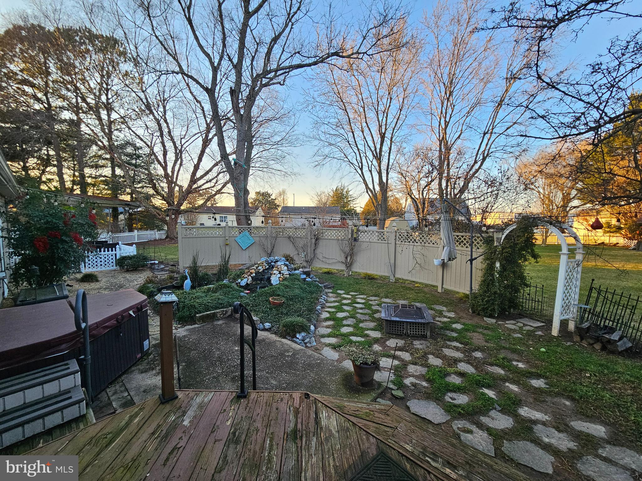 APPLE LANE - Residential