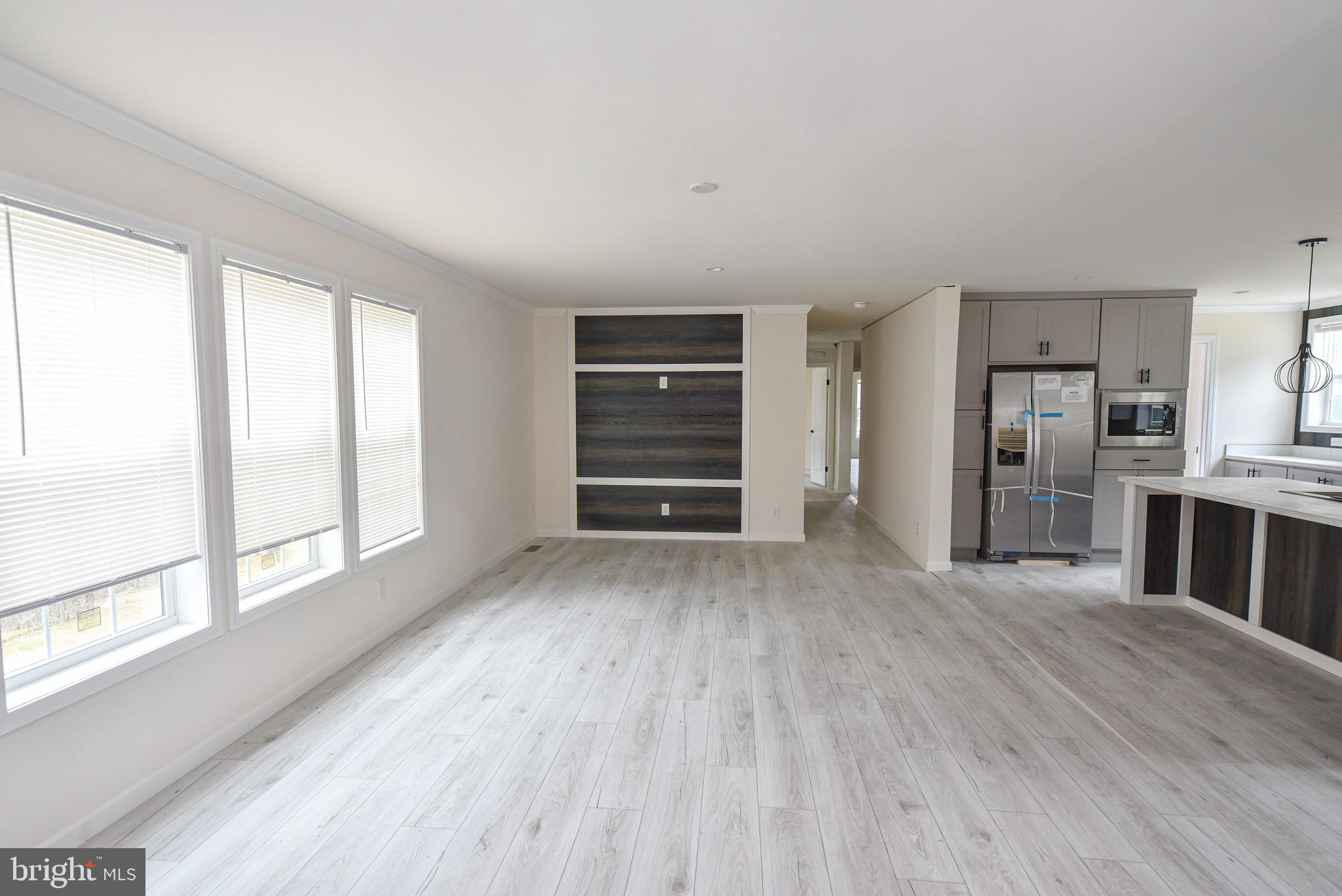 26503 N CORNER 4