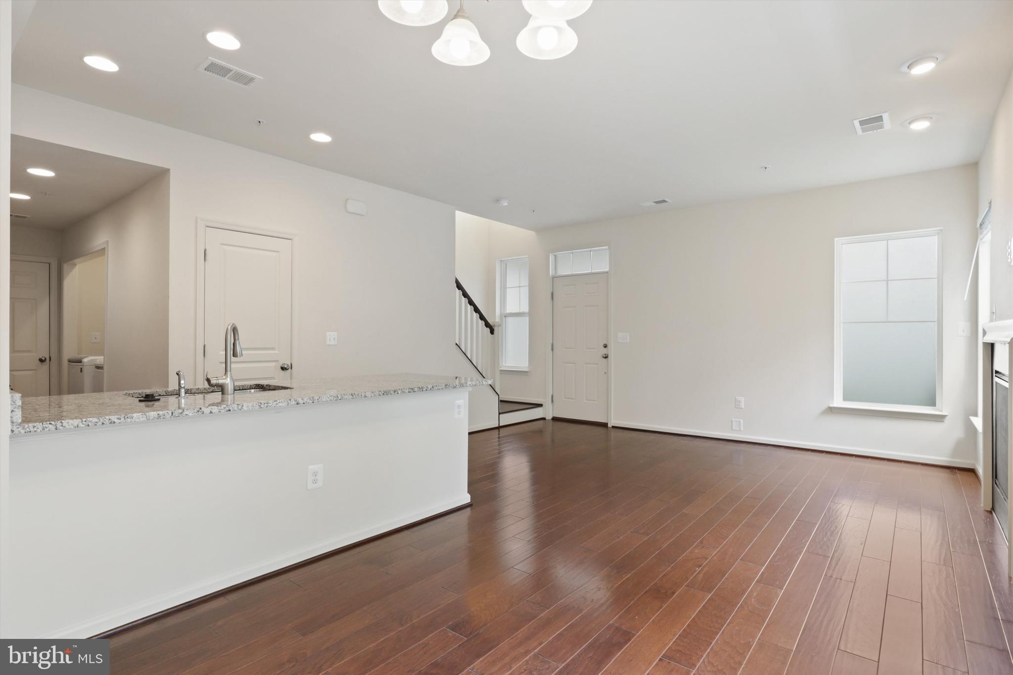 POTOMAC CREST - Residential Lease