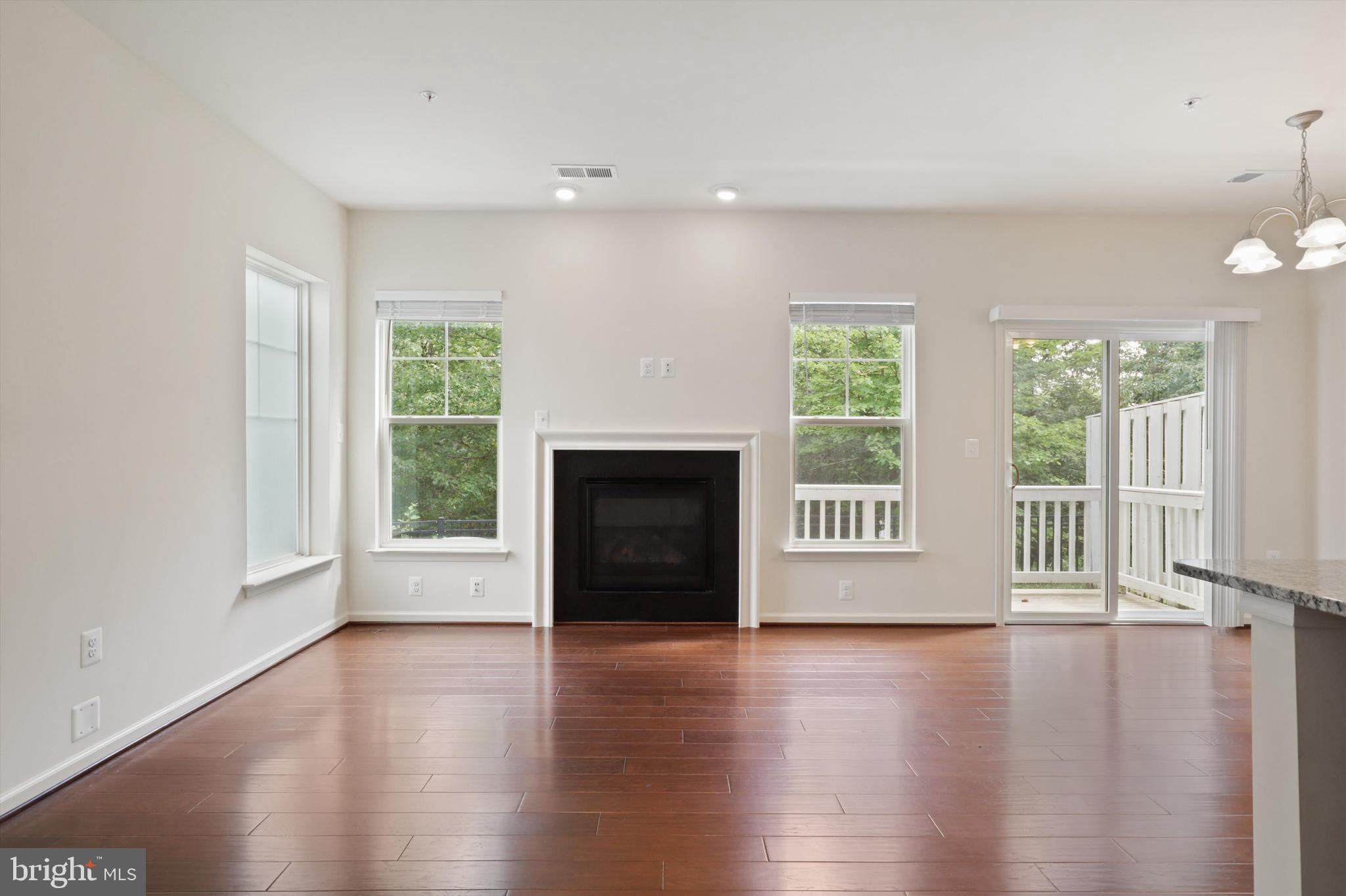 POTOMAC CREST - Residential Lease