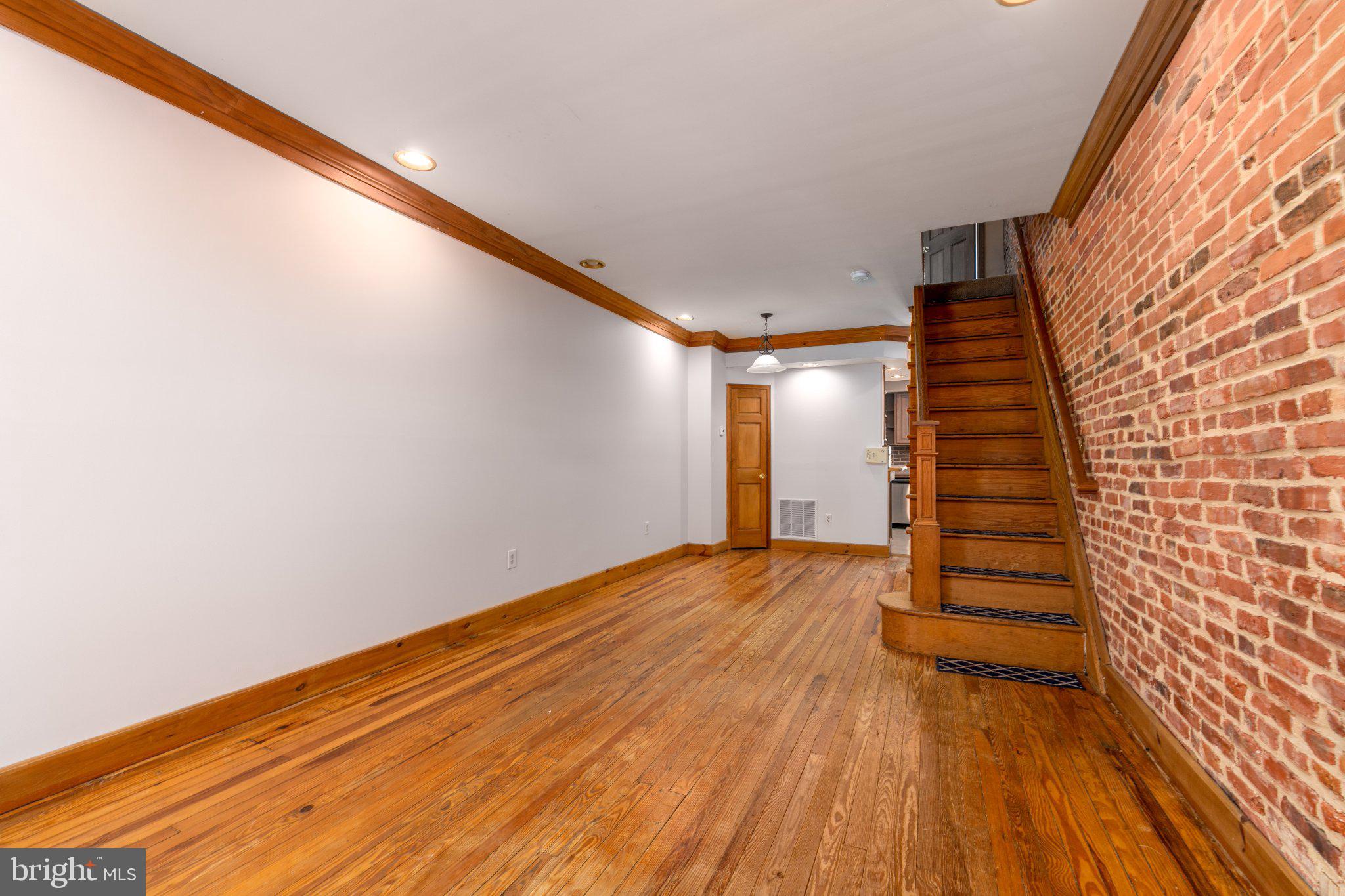 2619 FLEET STREET