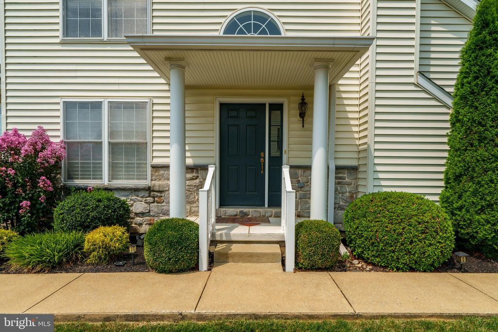 Photo of 19 Red Leaf Lane, LANCASTER, PA 17602 (MLS # PALA2054314)