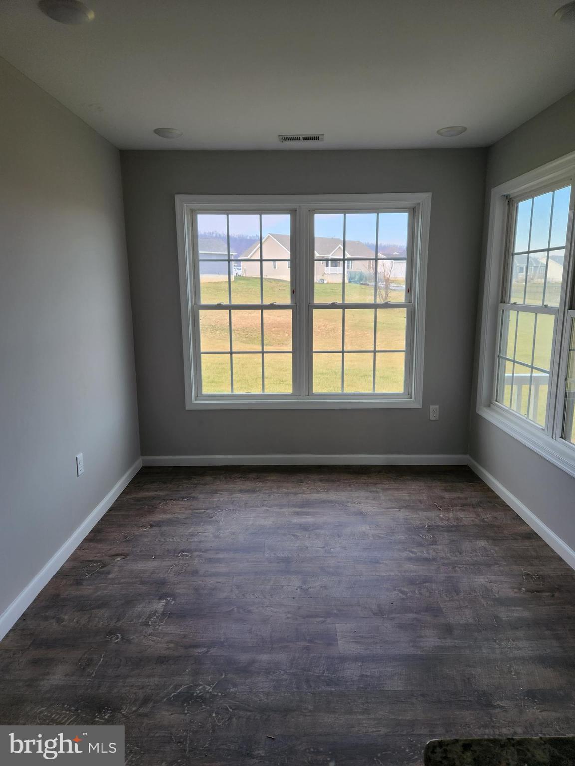 PEBBLE RIDGE - Residential Lease