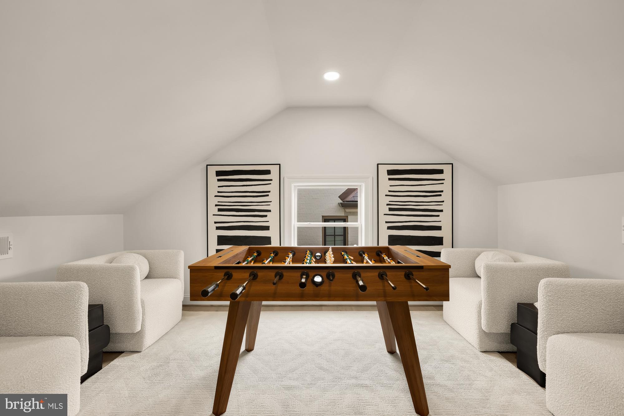 SPRING VALLEY - Residential