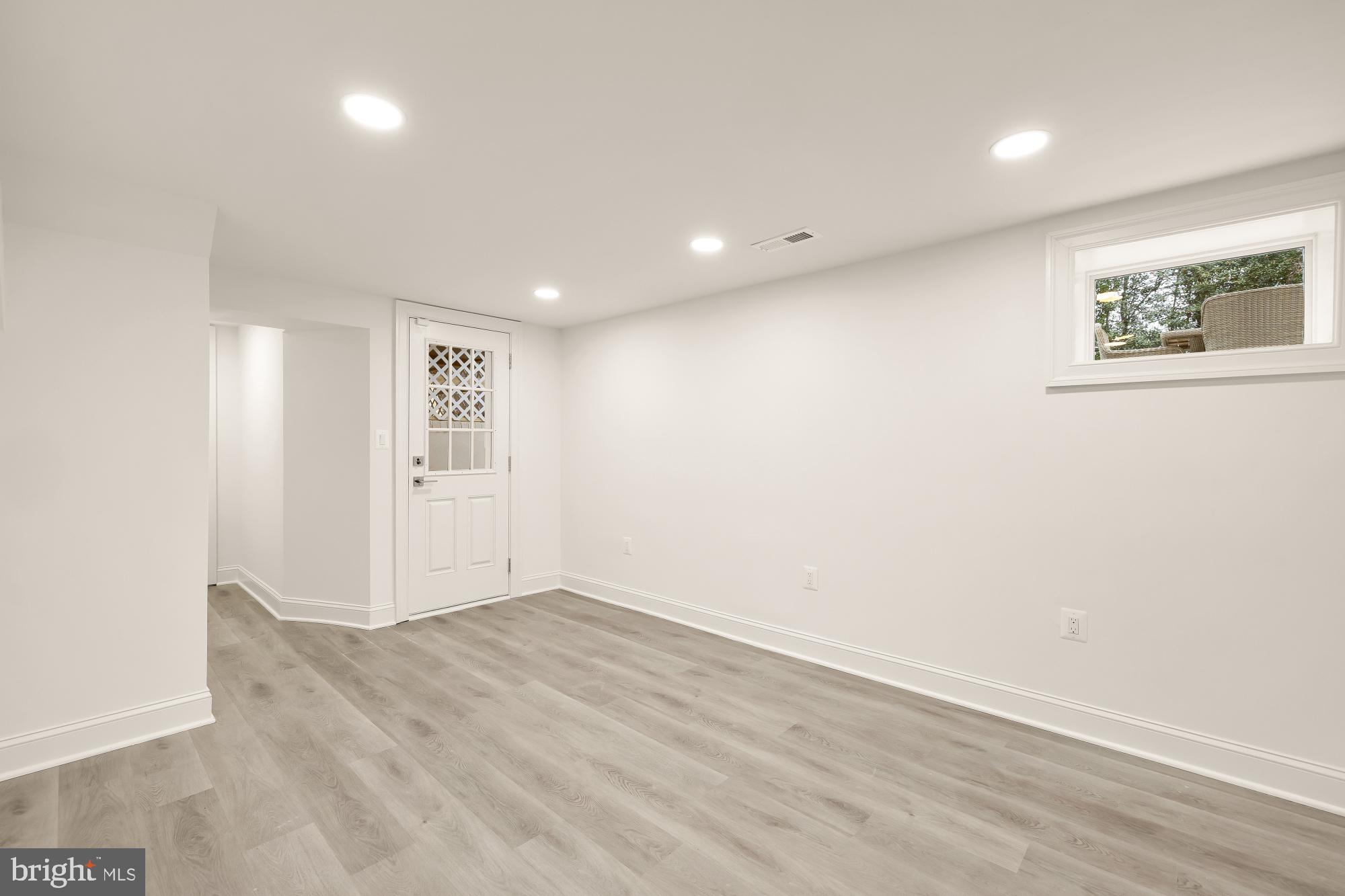 SPRING VALLEY - Residential