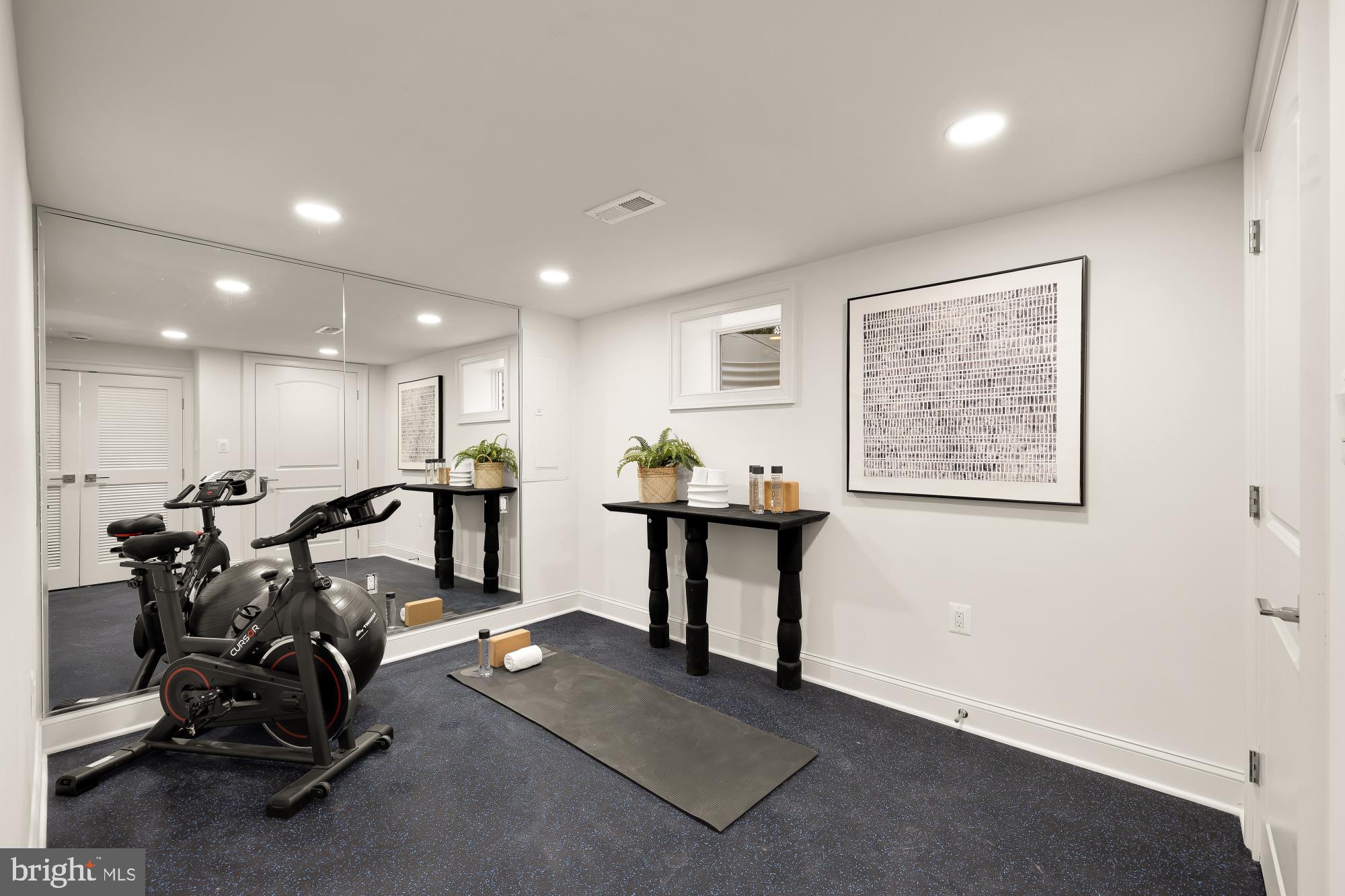 SPRING VALLEY - Residential