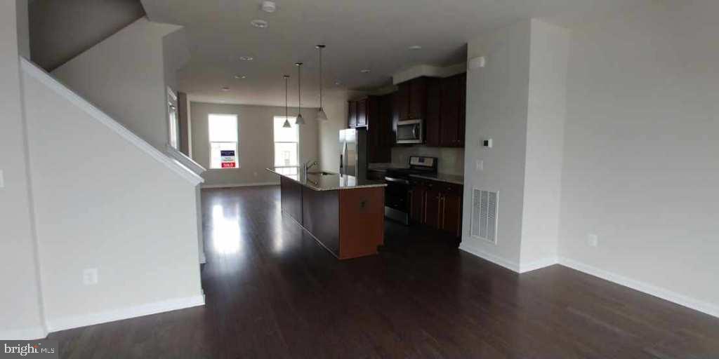 BLACKBURN - Residential Lease