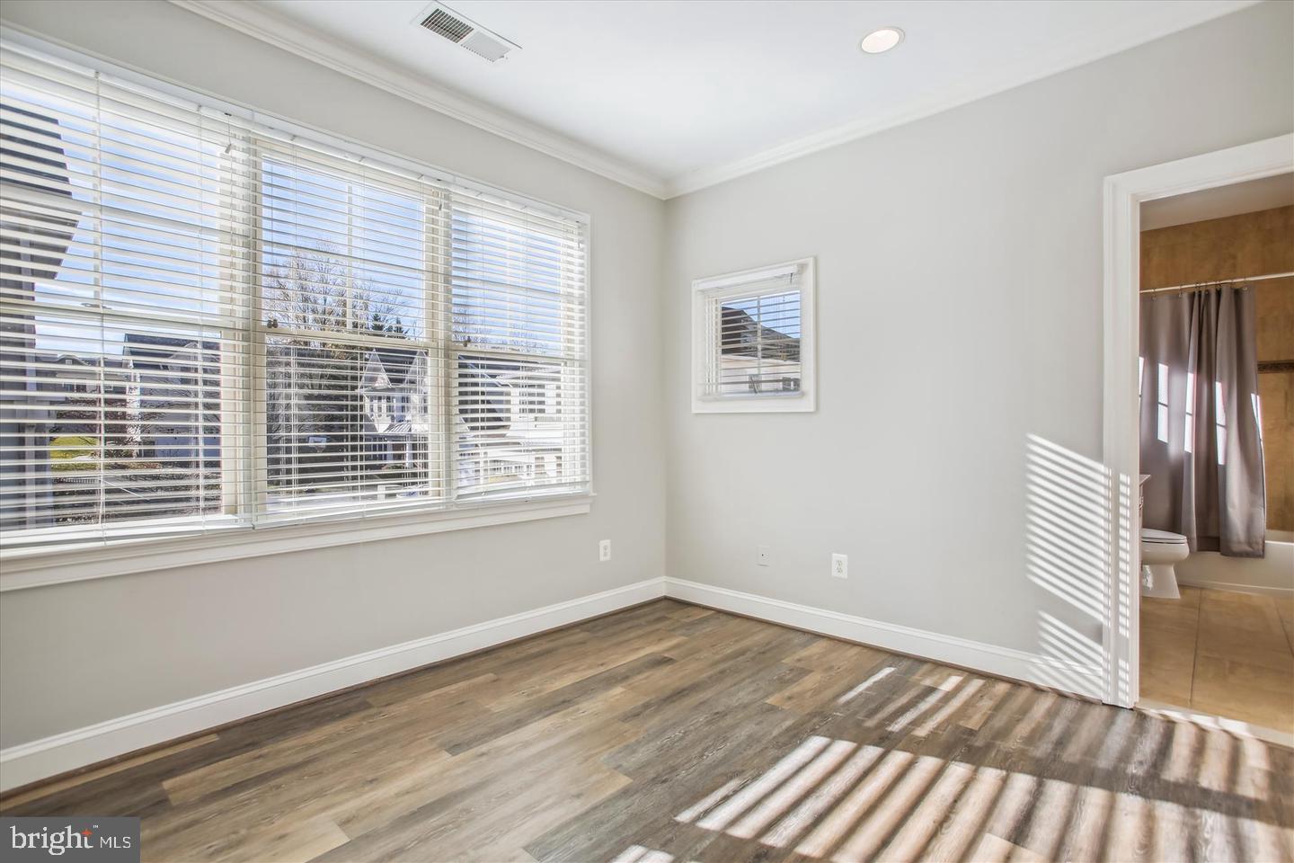 LYON HILL - Residential