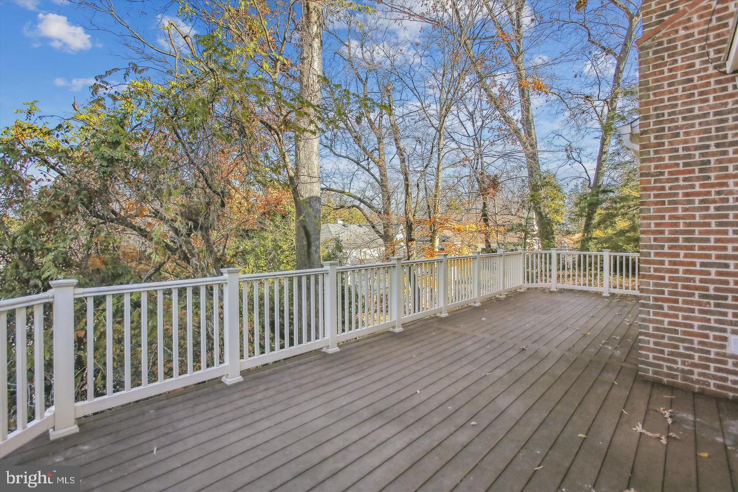 LYON HILL - Residential