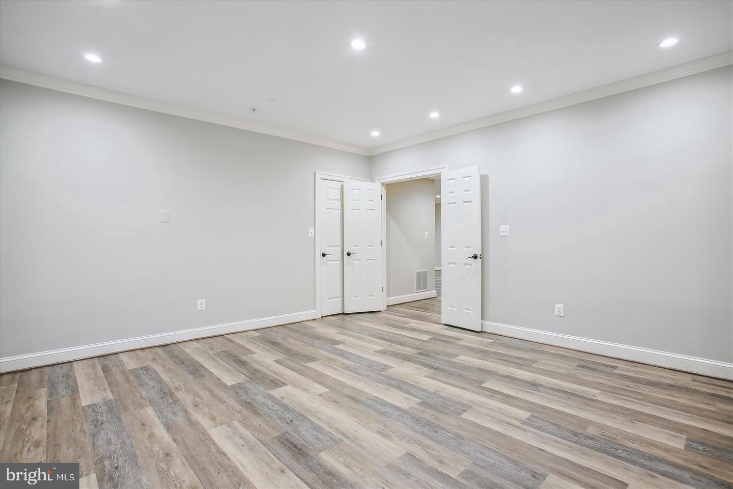 LYON HILL - Residential