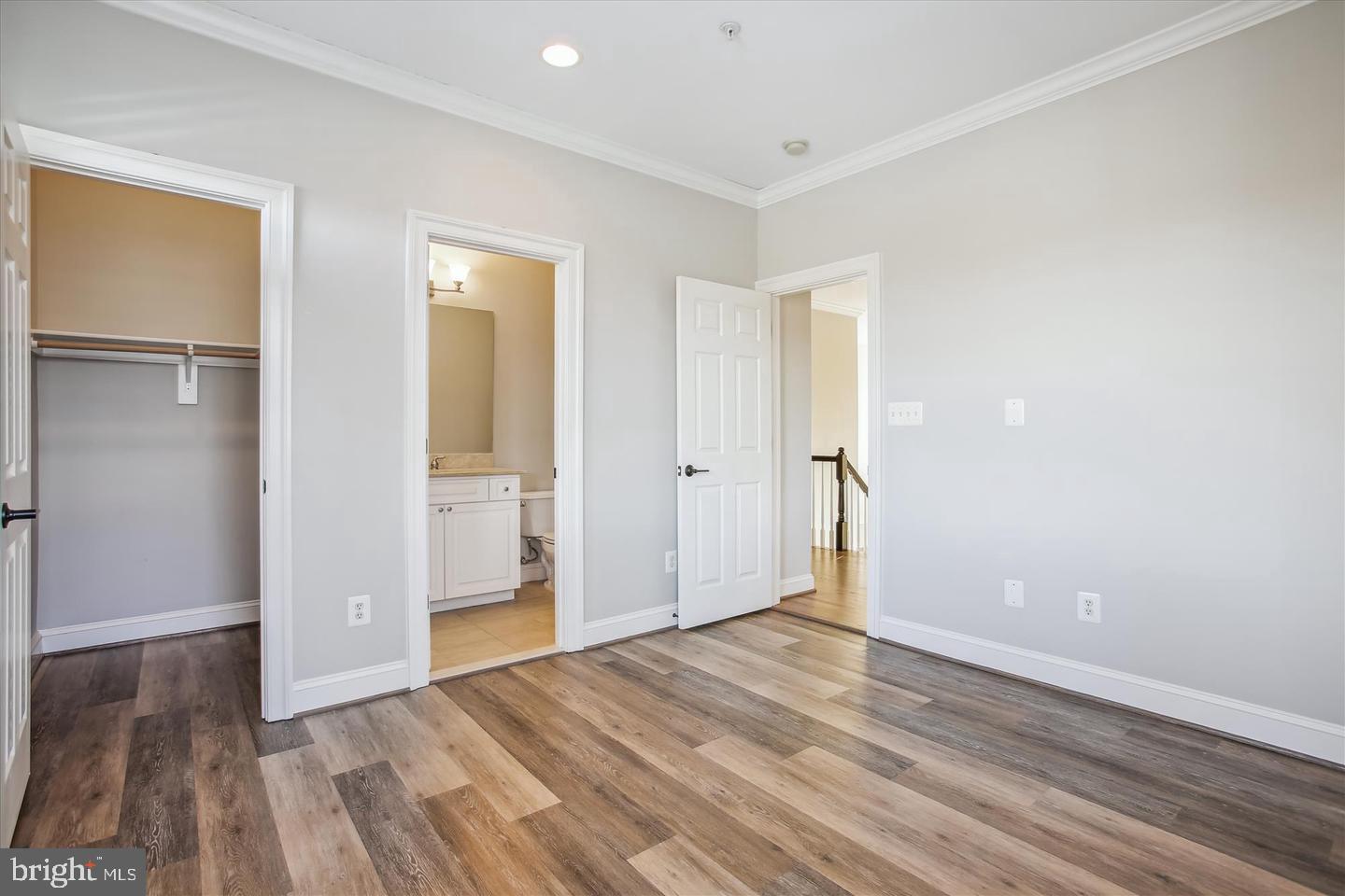 LYON HILL - Residential