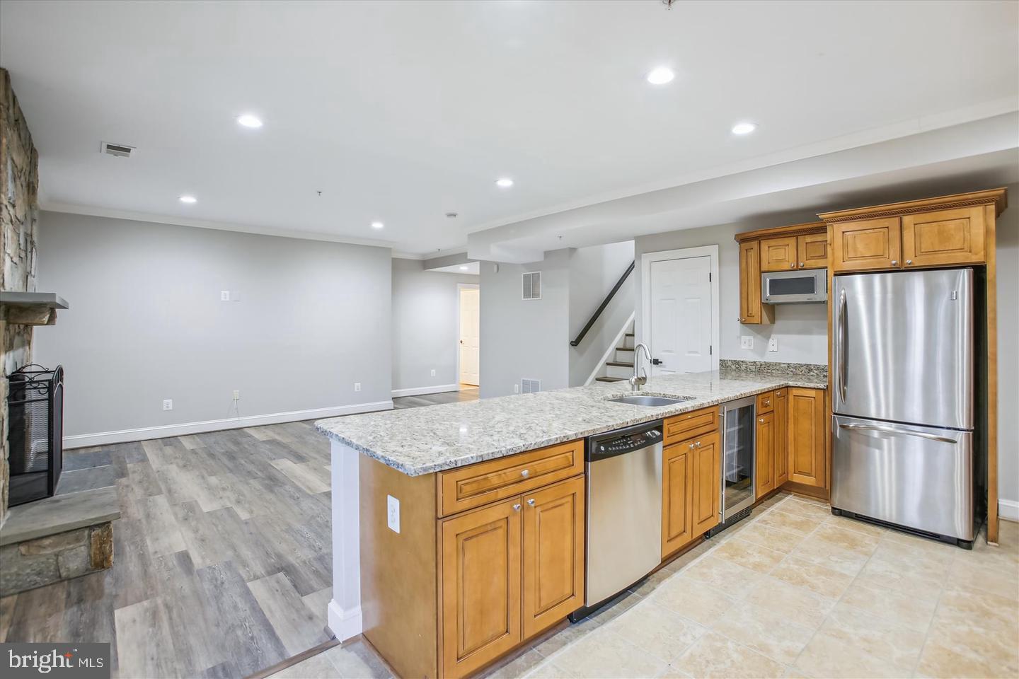 LYON HILL - Residential