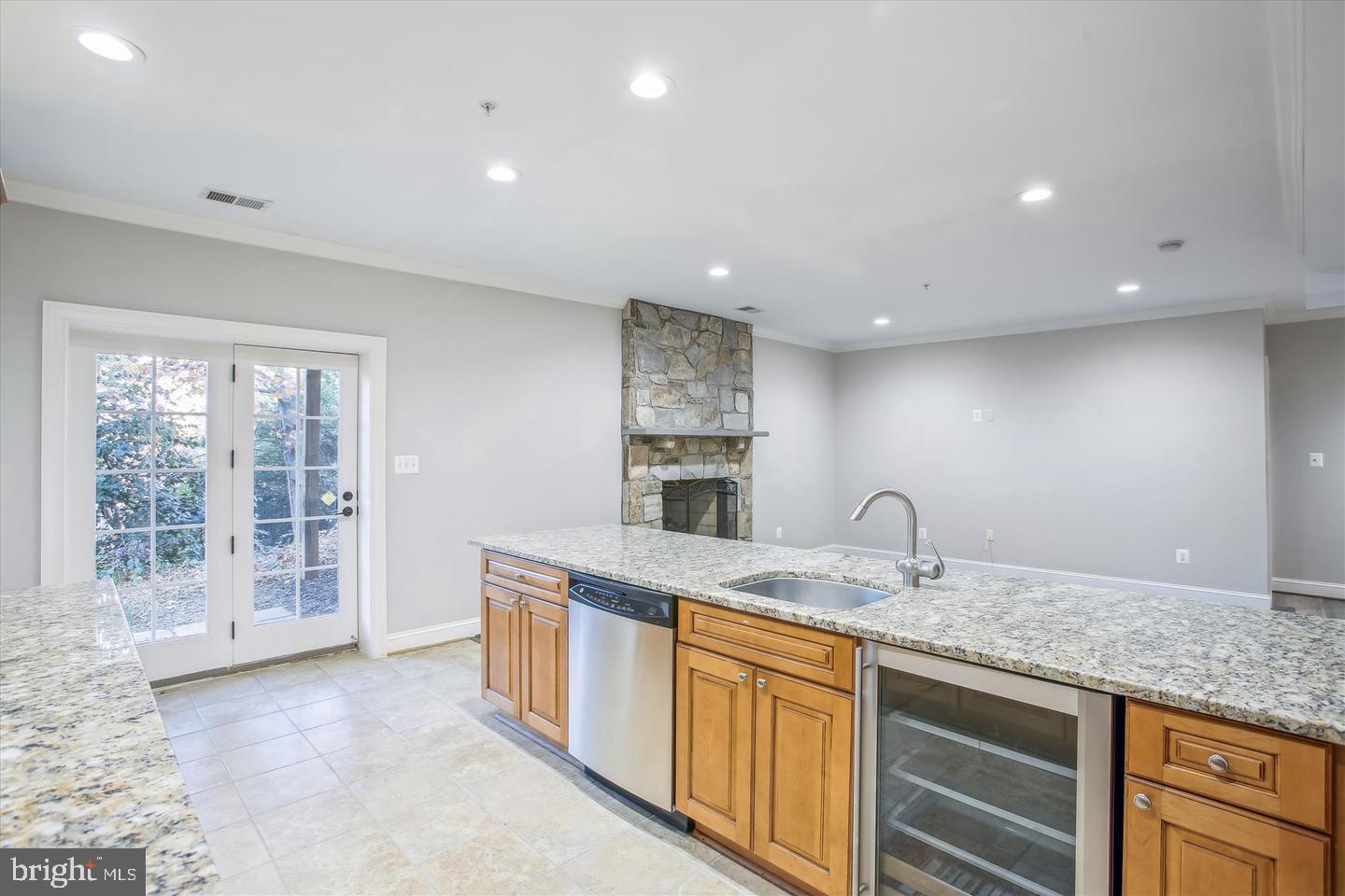 LYON HILL - Residential