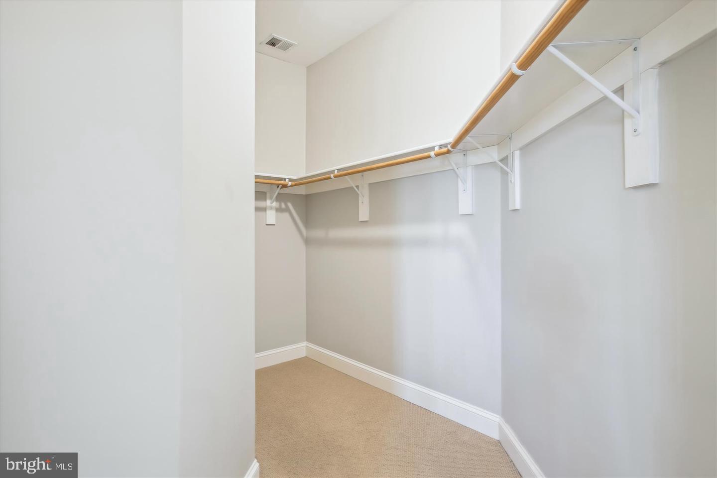 LYON HILL - Residential