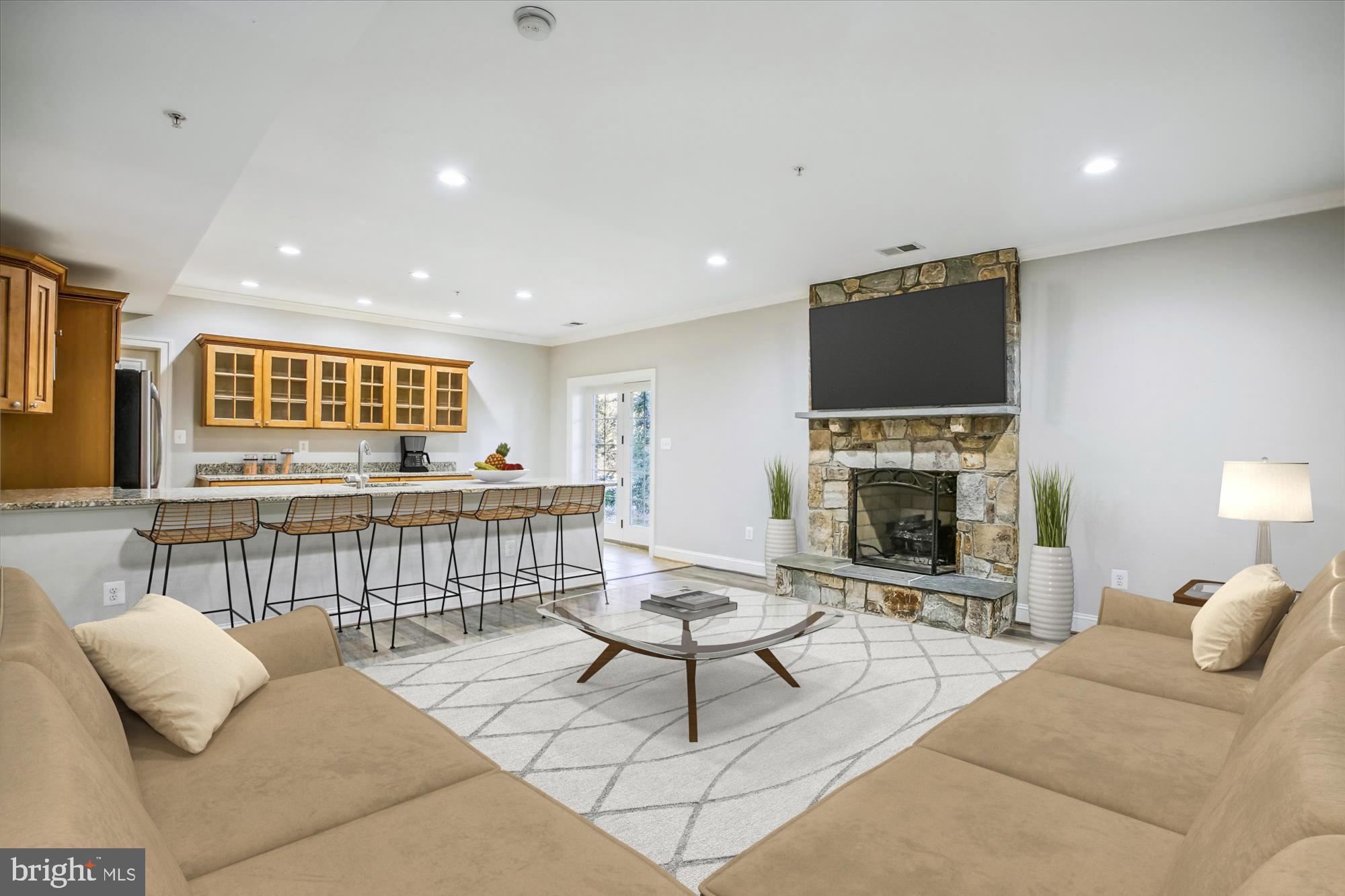 LYON HILL - Residential