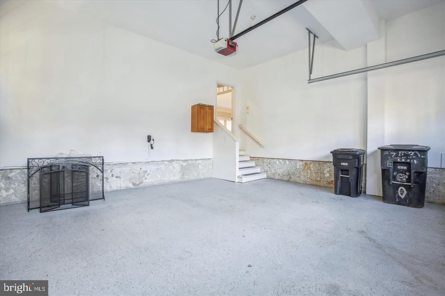 LYON HILL - Residential