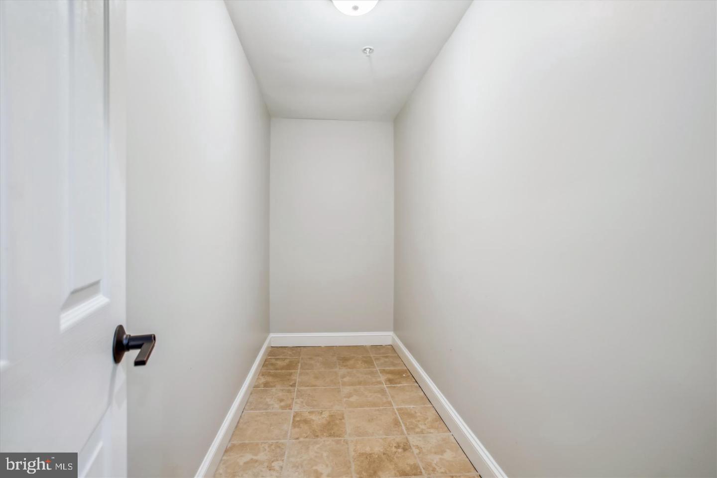 LYON HILL - Residential