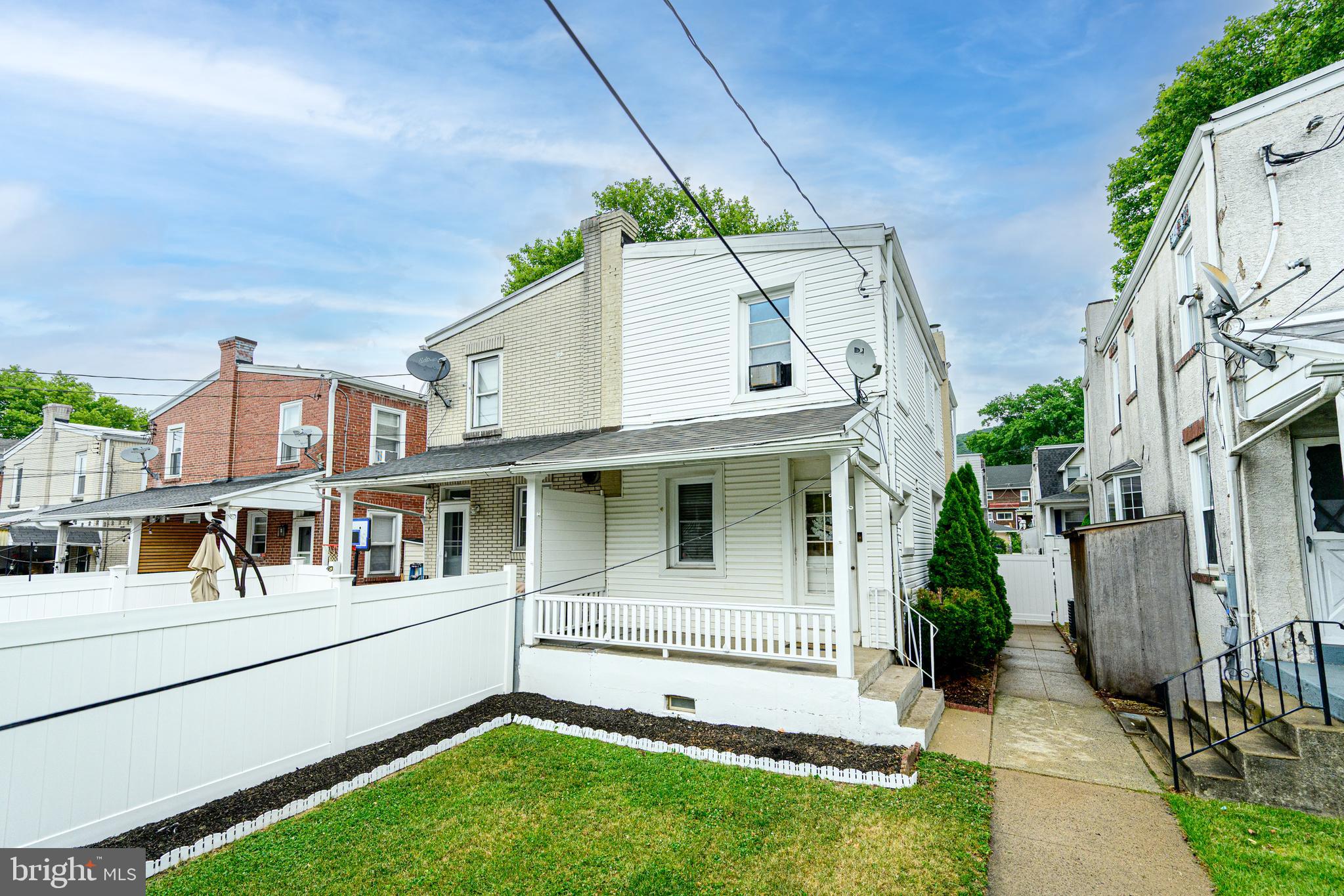1426 BIRCH STREET