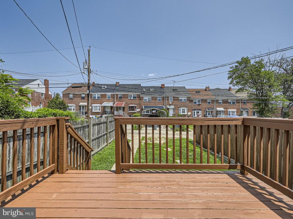 PERRING LOCH - Residential