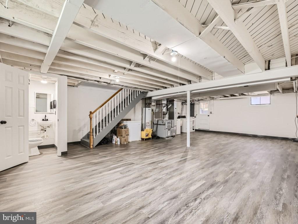 PERRING LOCH - Residential