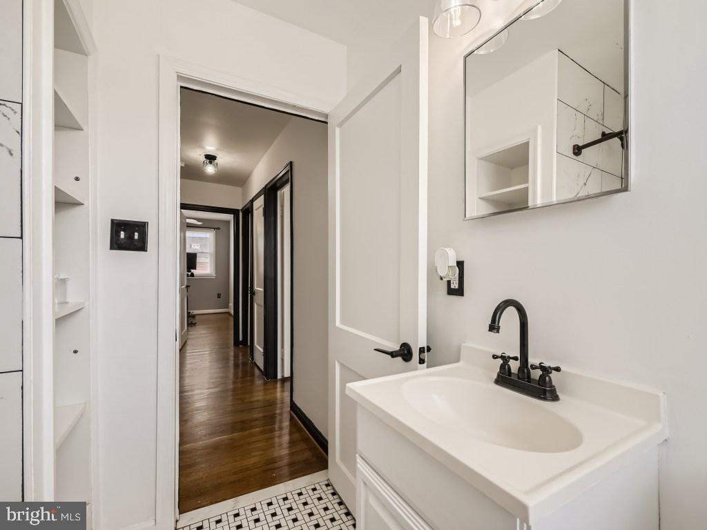 PERRING LOCH - Residential