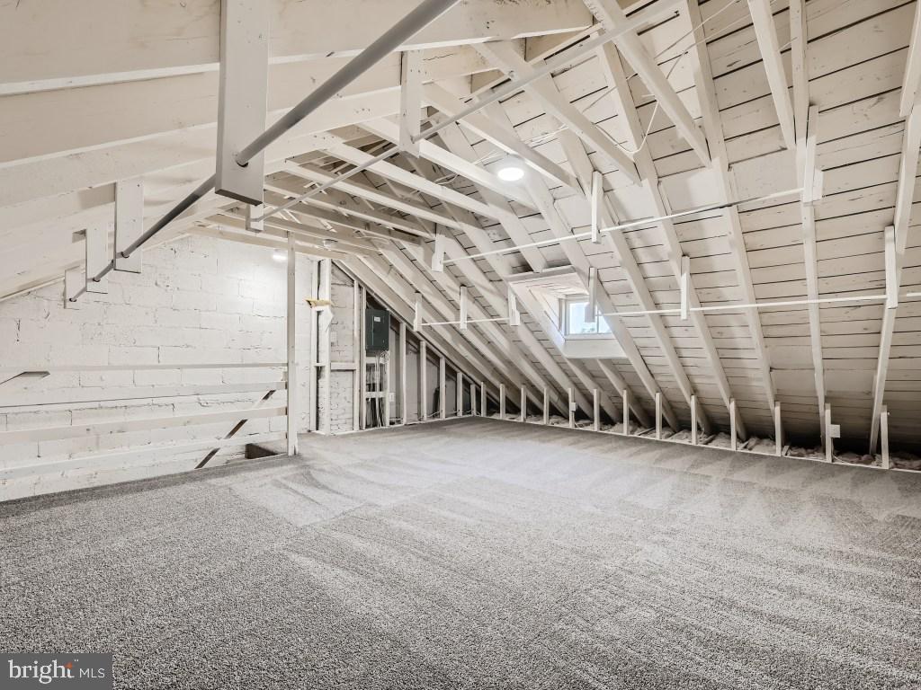 PERRING LOCH - Residential