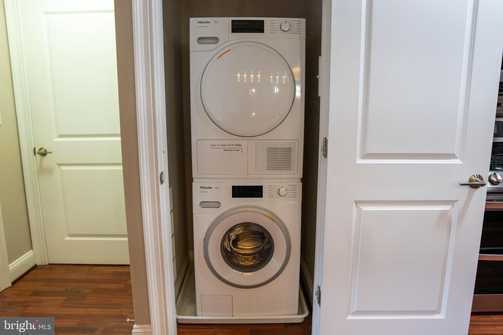 ISABELLA AT MONTICELLO MEWS - Residential