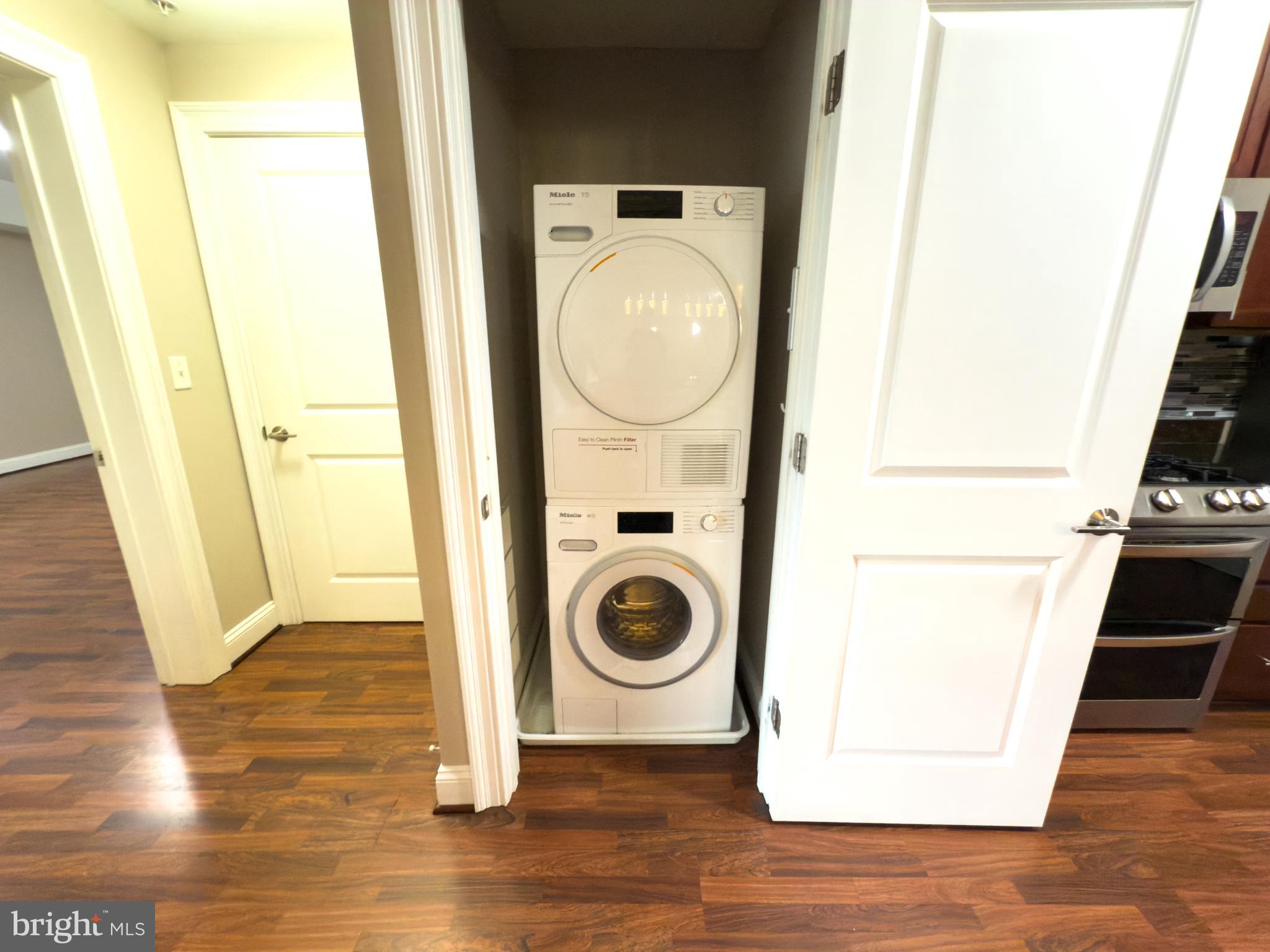 ISABELLA AT MONTICELLO MEWS - Residential