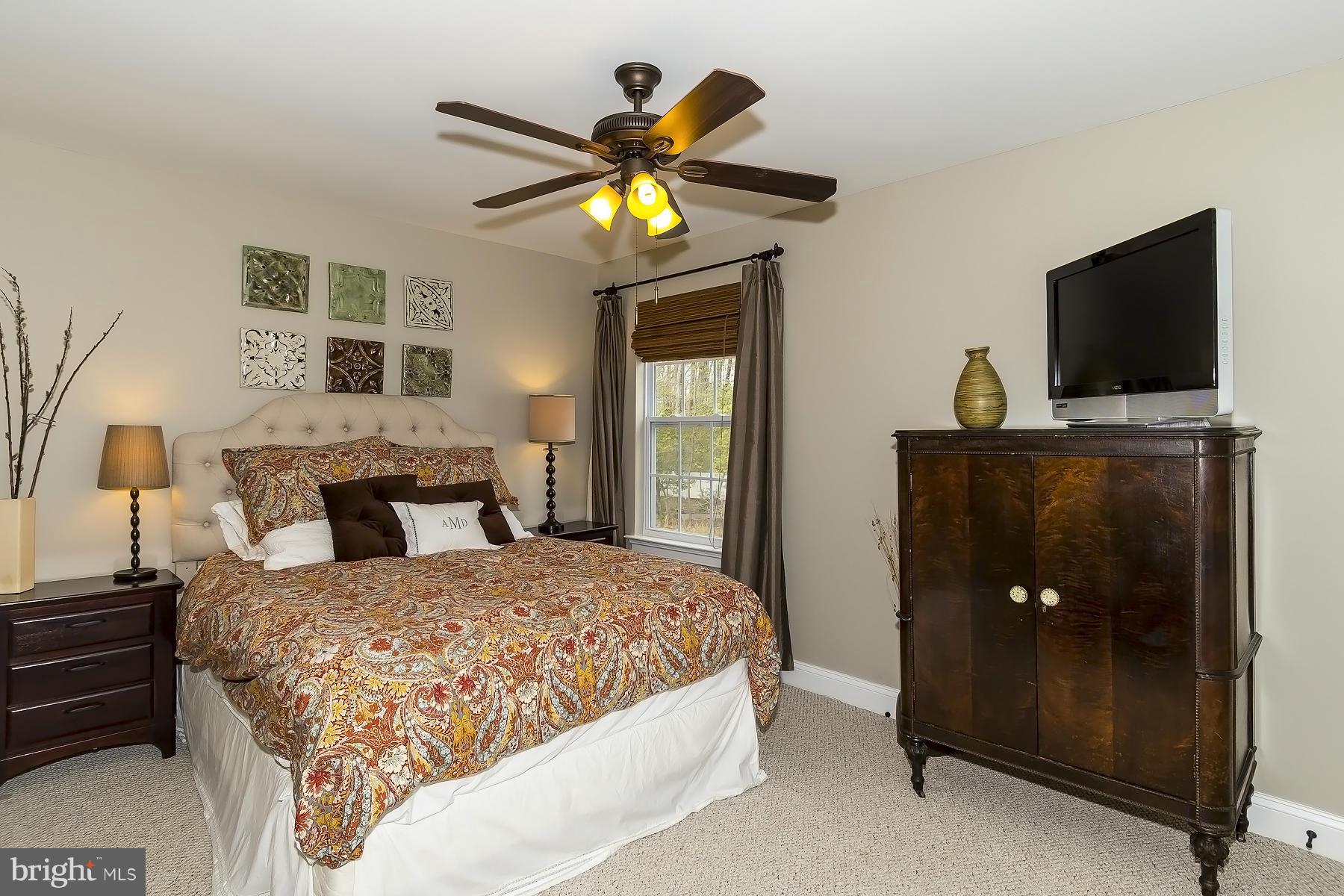 VILLAS AT SEVERNA PARK - Residential