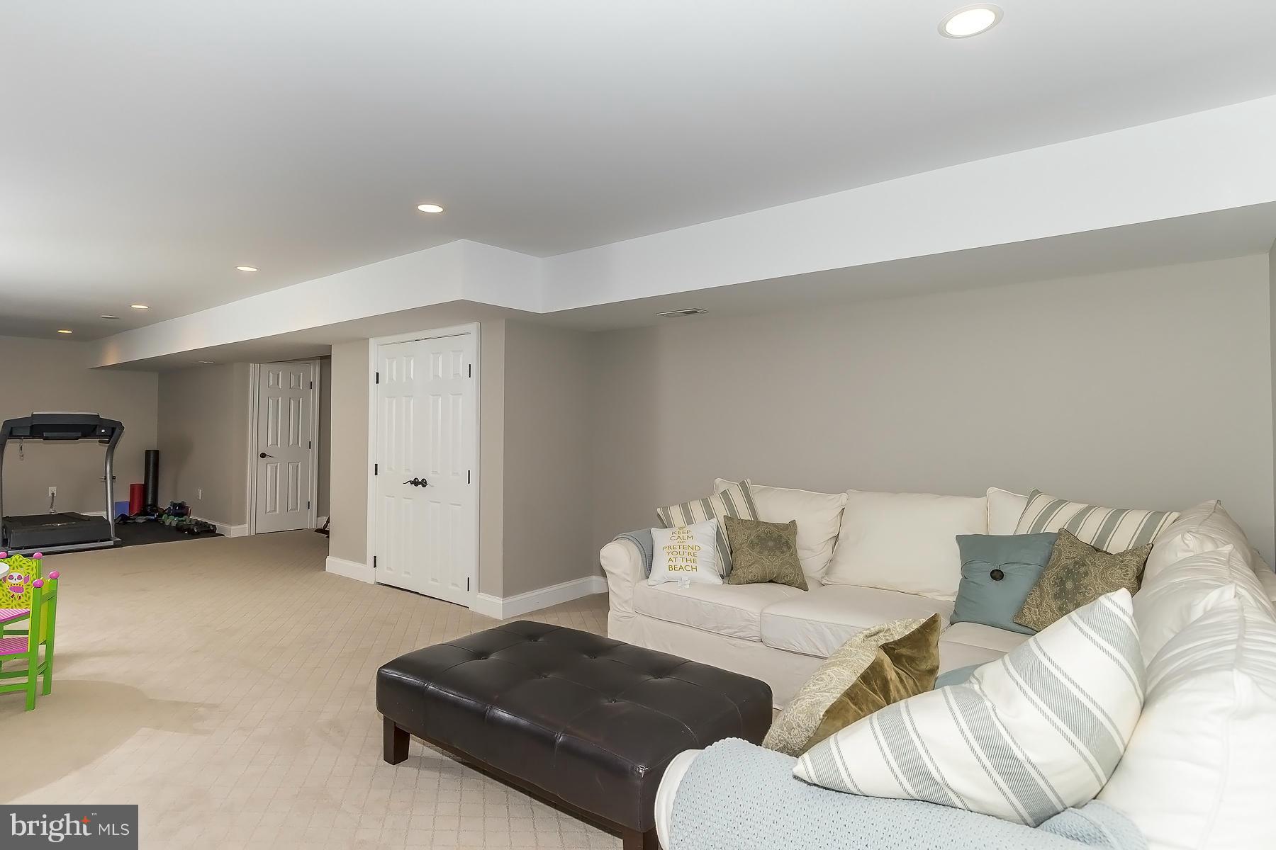 VILLAS AT SEVERNA PARK - Residential