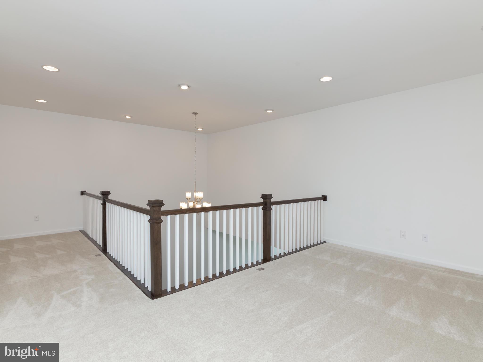 SPRING OAK - Residential