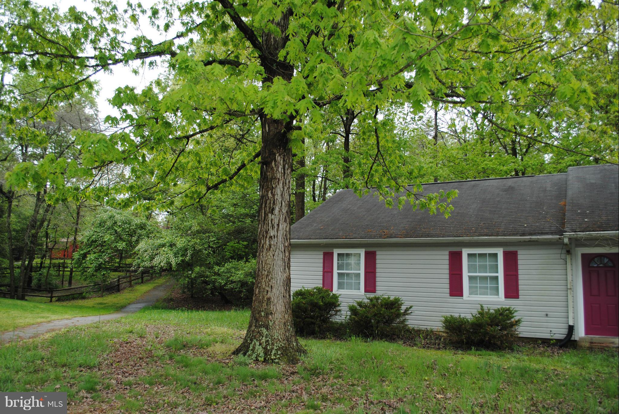 ST CHARLES SUB - HUNTINGTON - Residential Lease