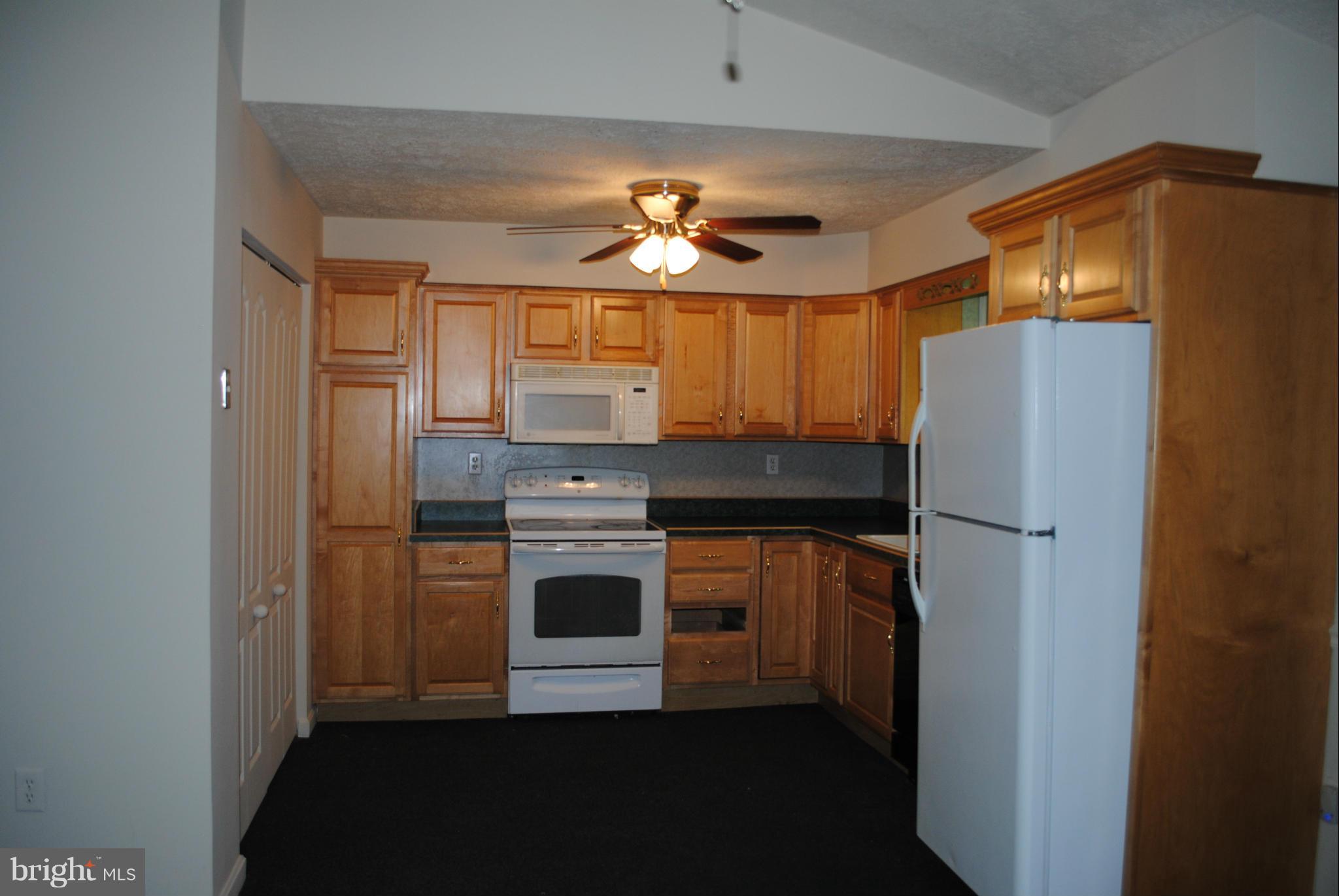 ST CHARLES SUB - HUNTINGTON - Residential Lease