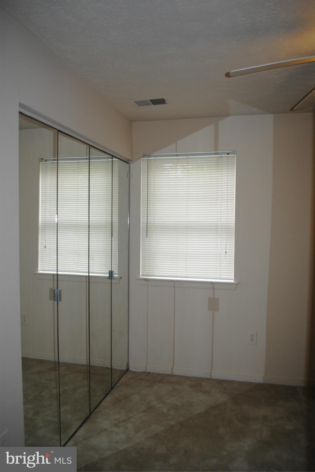 ST CHARLES SUB - HUNTINGTON - Residential Lease