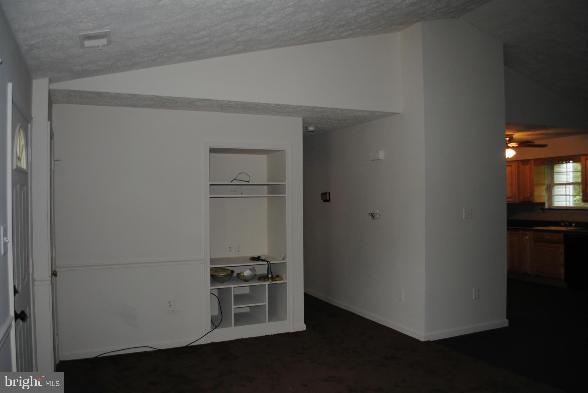 ST CHARLES SUB - HUNTINGTON - Residential Lease