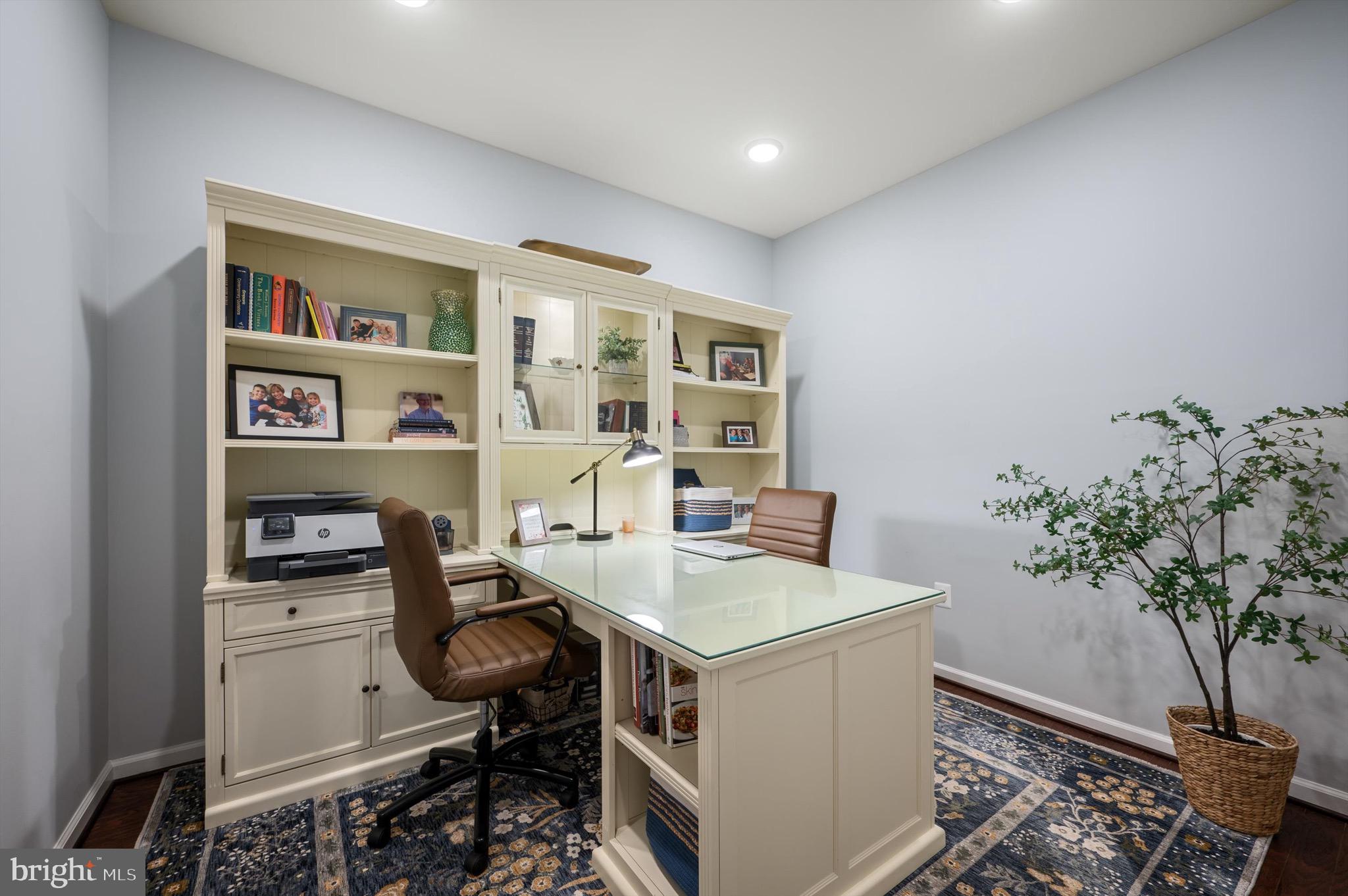 LEXINGTON 7 - Residential