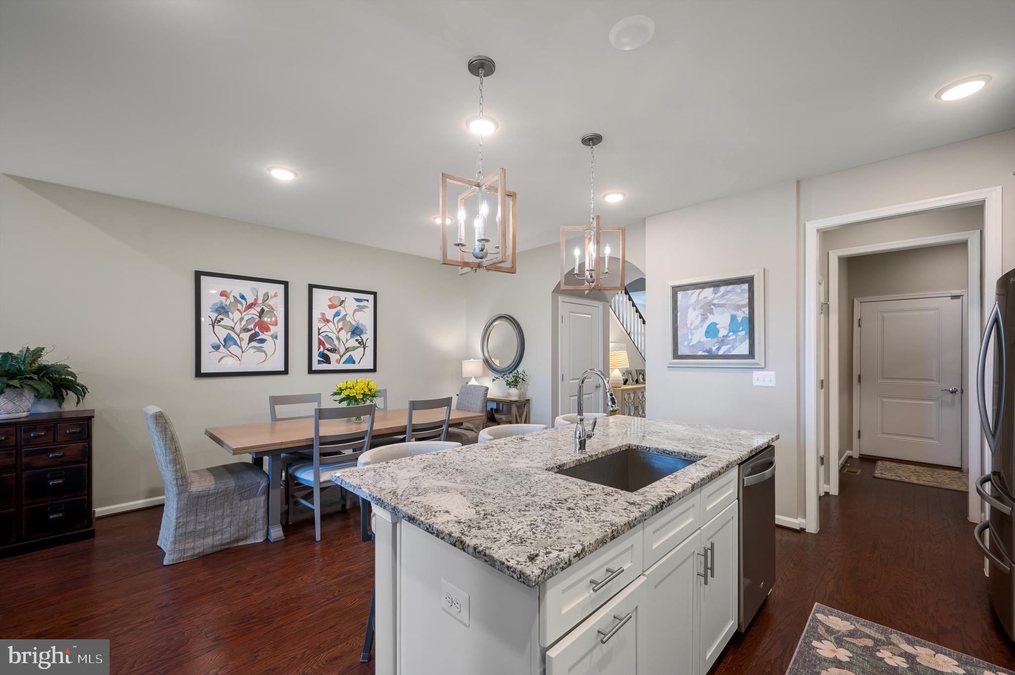 LEXINGTON 7 - Residential