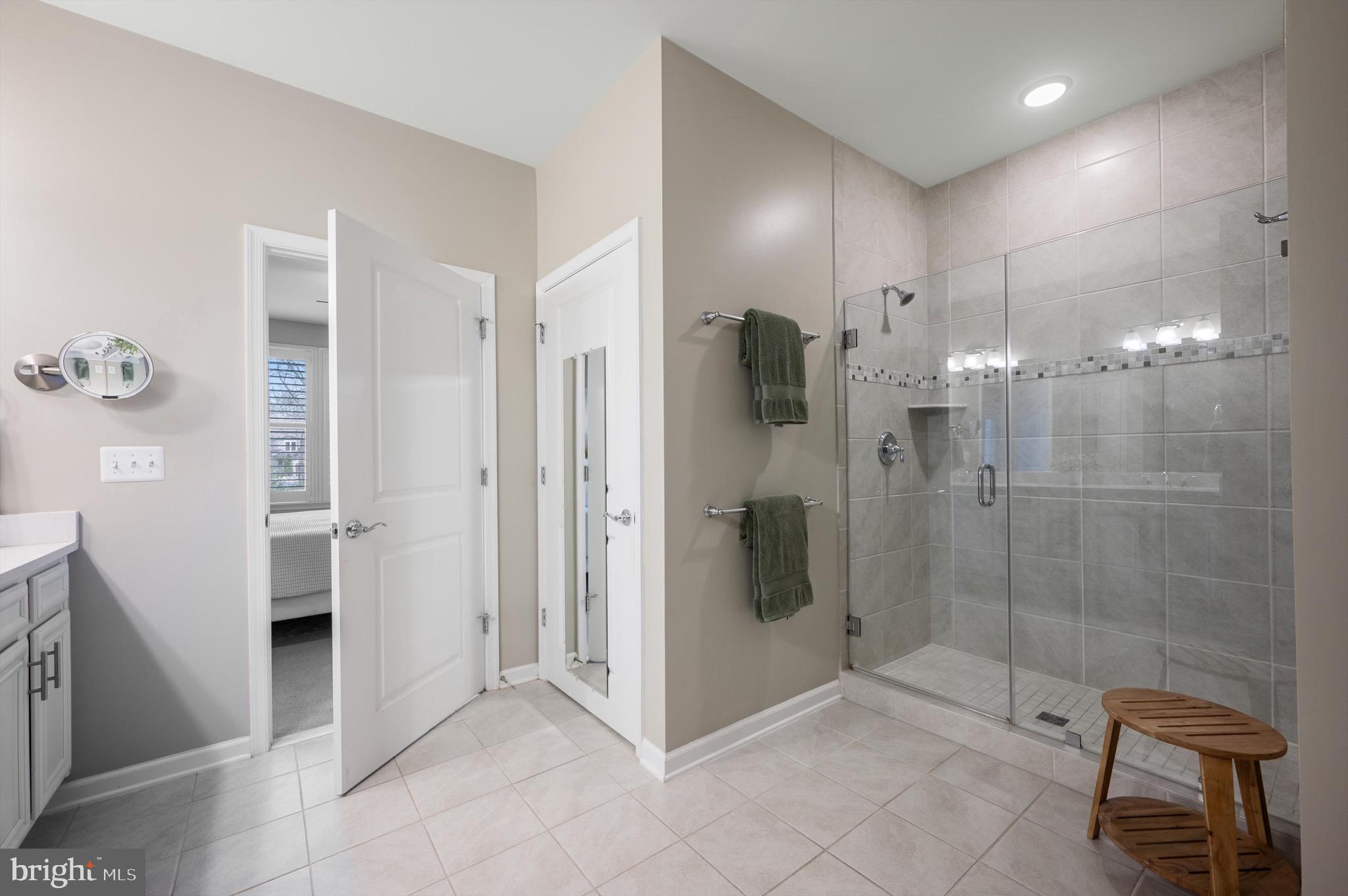 LEXINGTON 7 - Residential