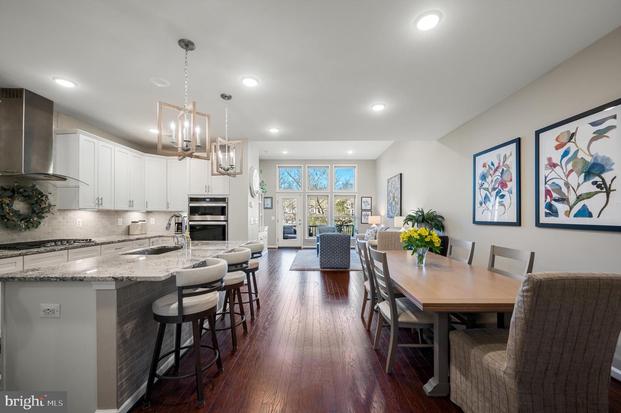 LEXINGTON 7 - Residential