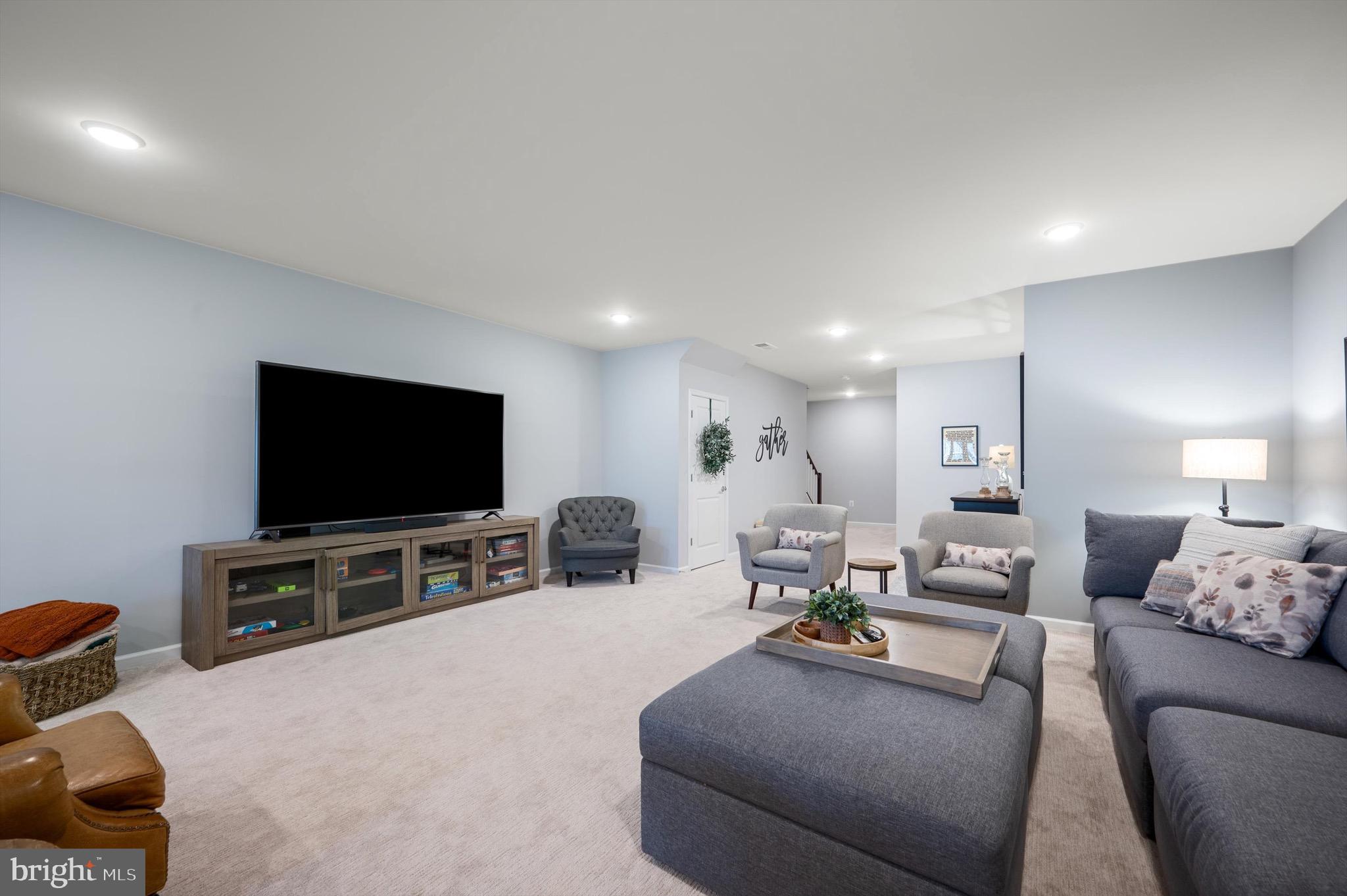 LEXINGTON 7 - Residential