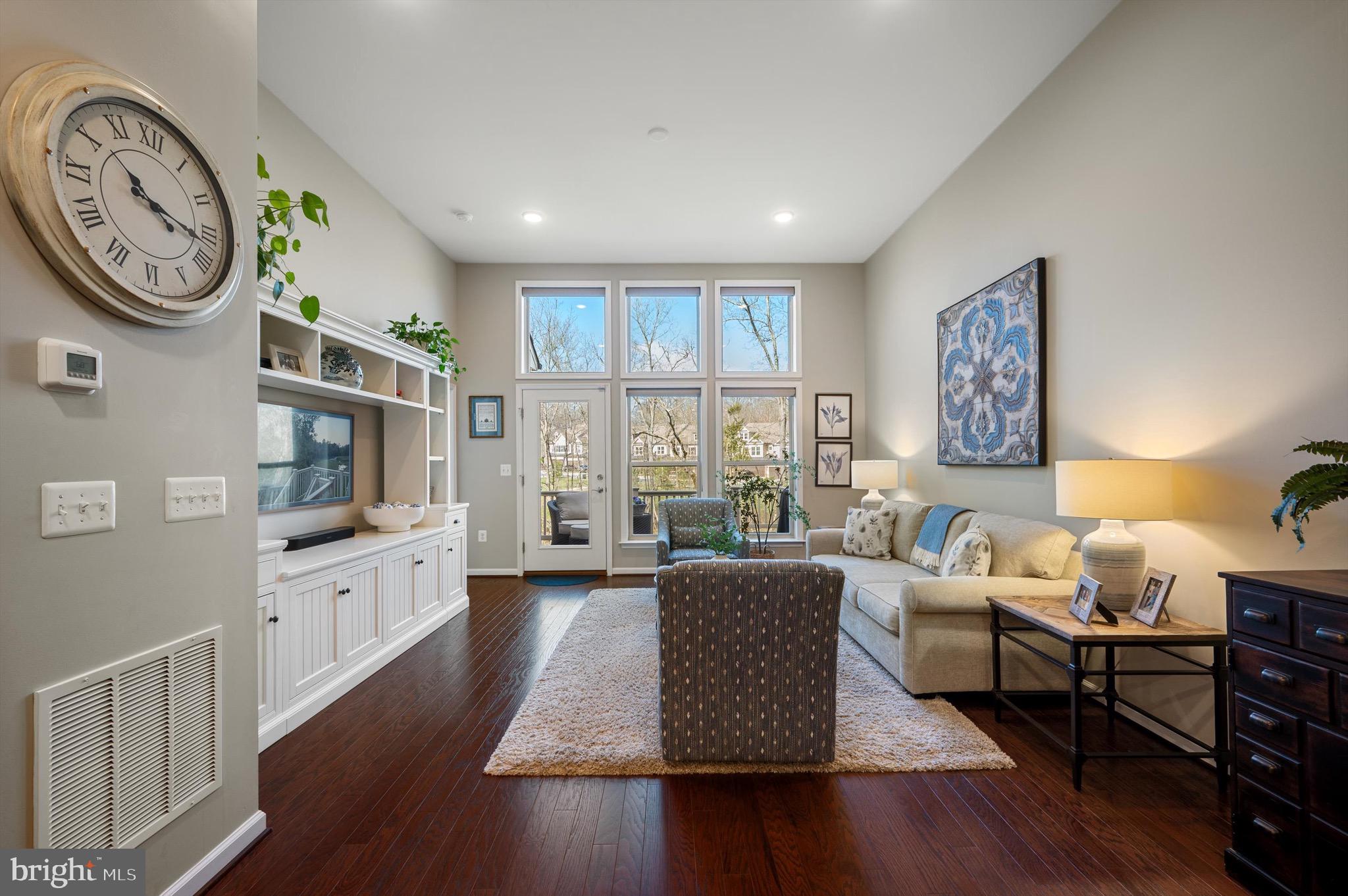 LEXINGTON 7 - Residential