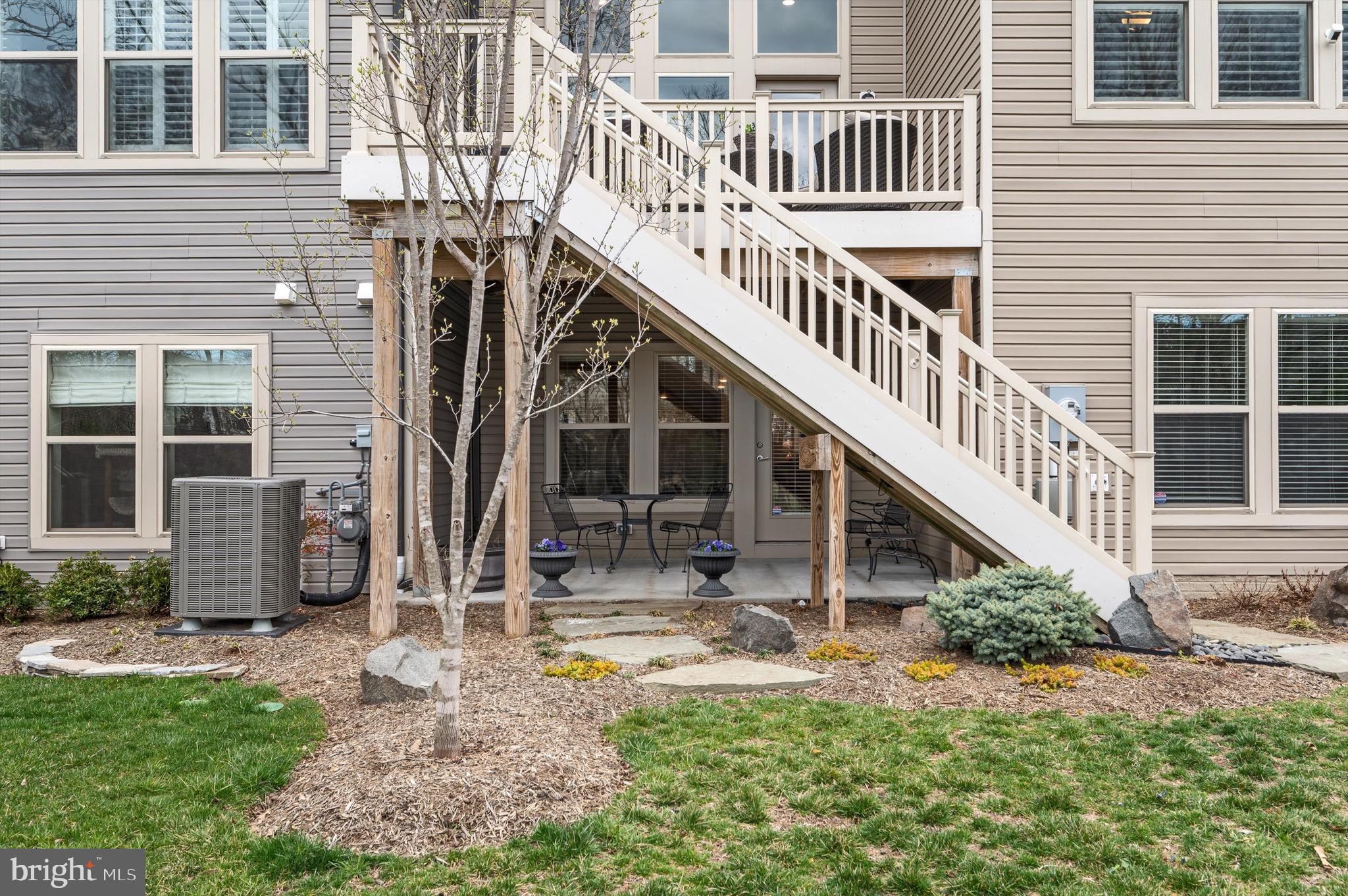 LEXINGTON 7 - Residential