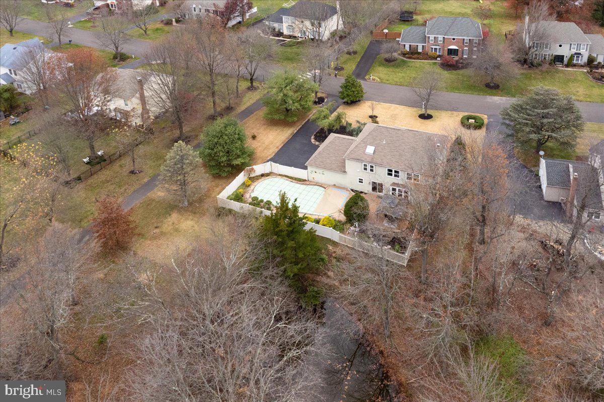 HAMPTON CHASE - Residential