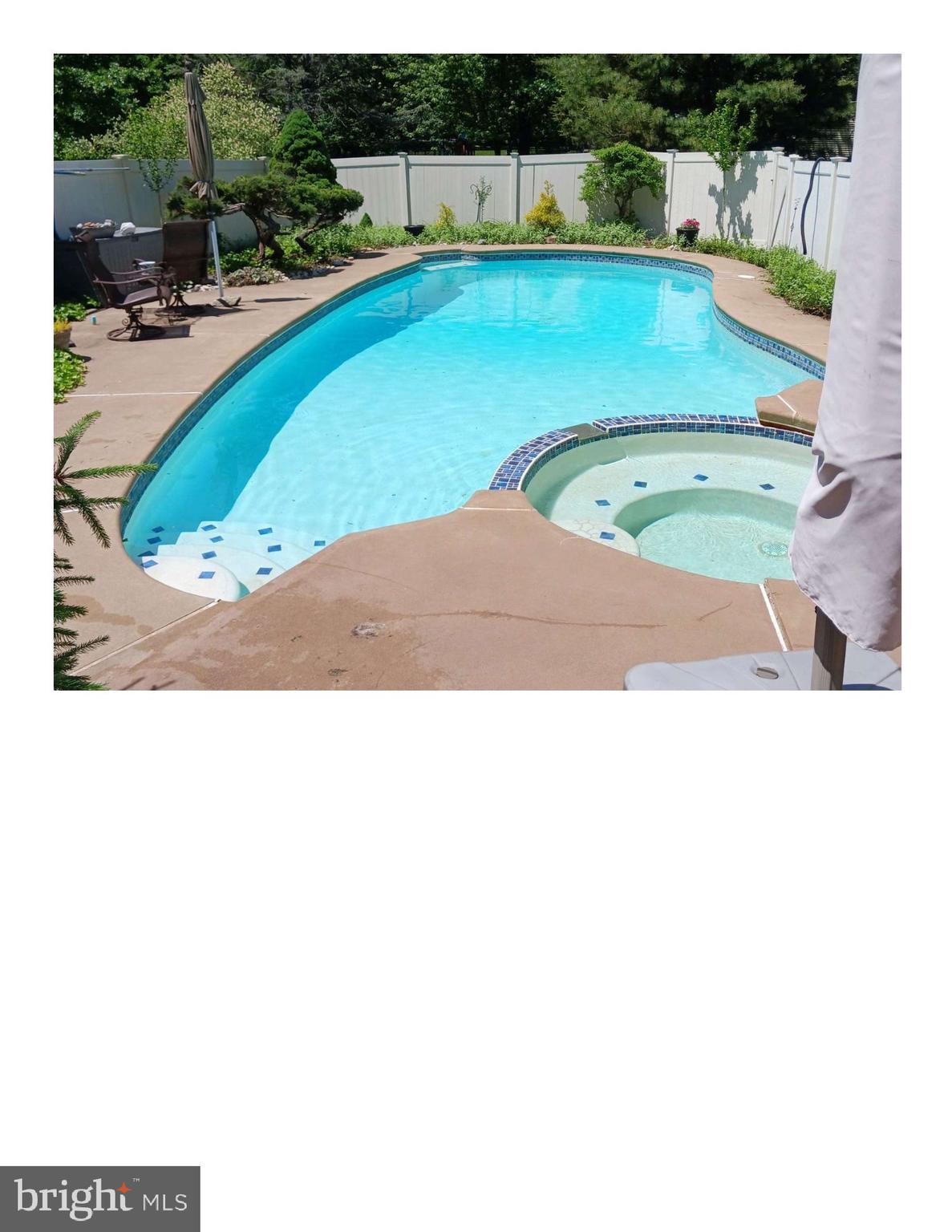 HAMPTON CHASE - Residential